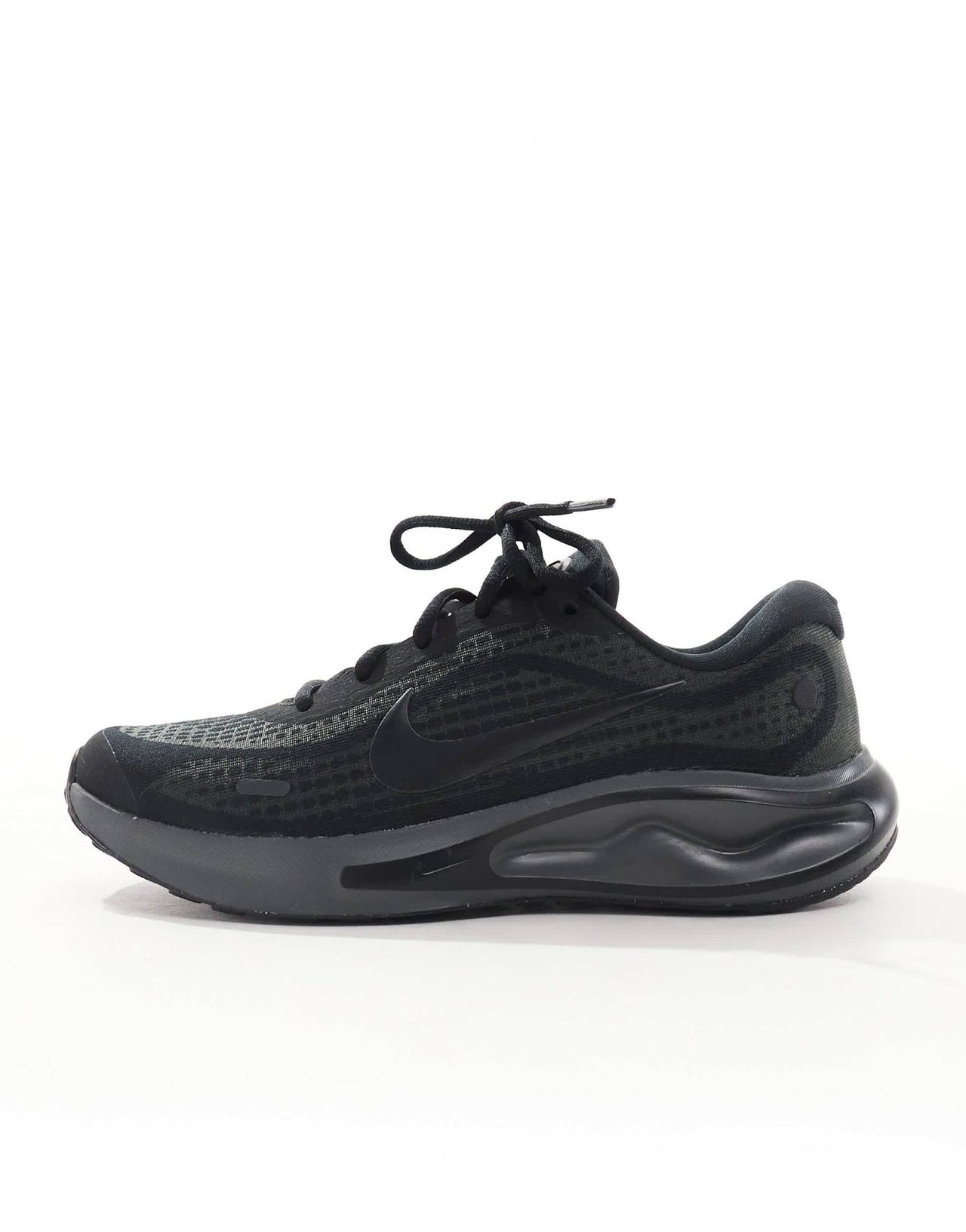 Nike Running Journey Run trainers in black - ASOS Sample Sale