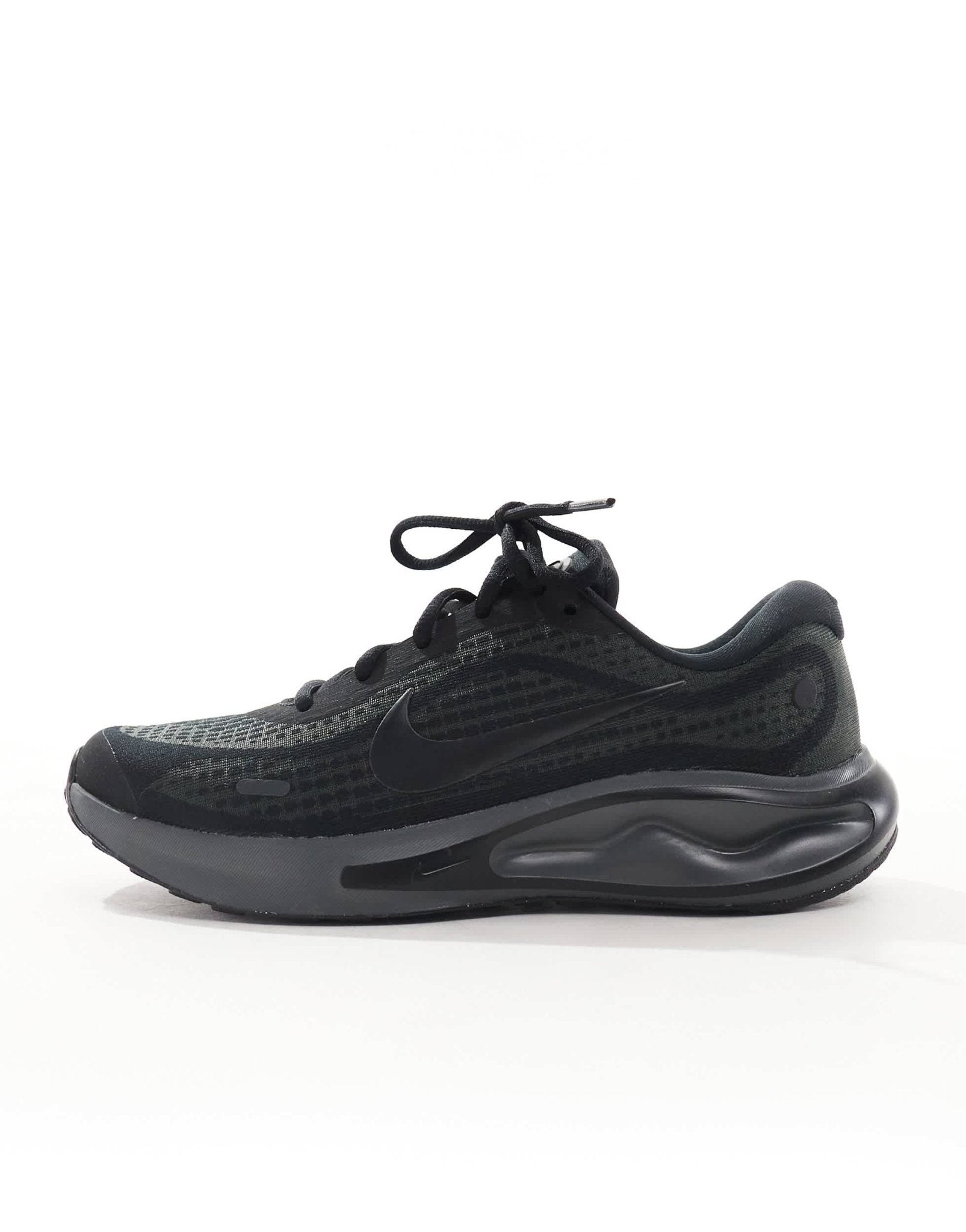 Nike Running Journey Run trainers in black - ASOS Sample Sale