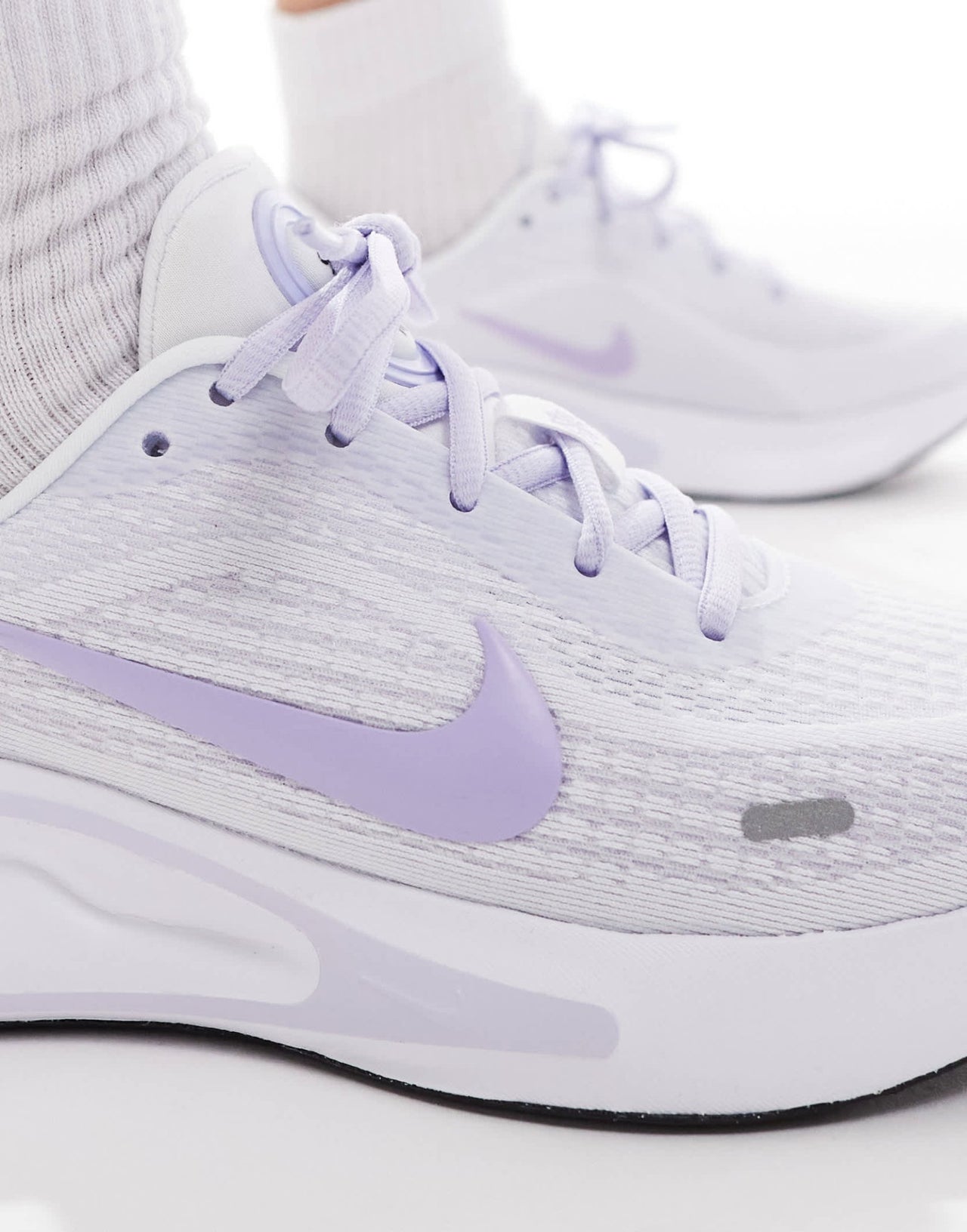 Nike Running Journey Run trainers in white and lilac - ASOS Sample Sale