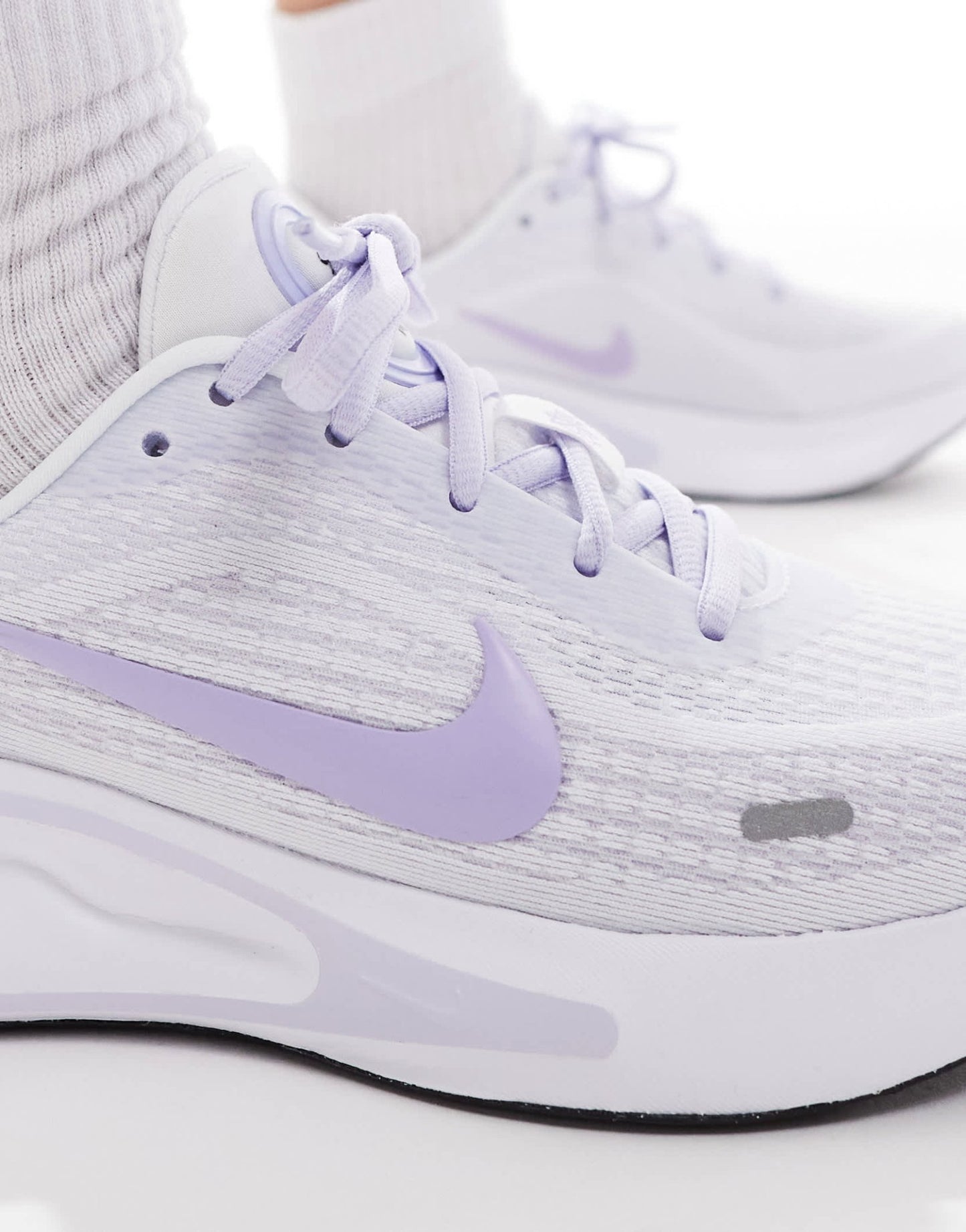 Nike Running Journey Run trainers in white and lilac - ASOS Sample Sale