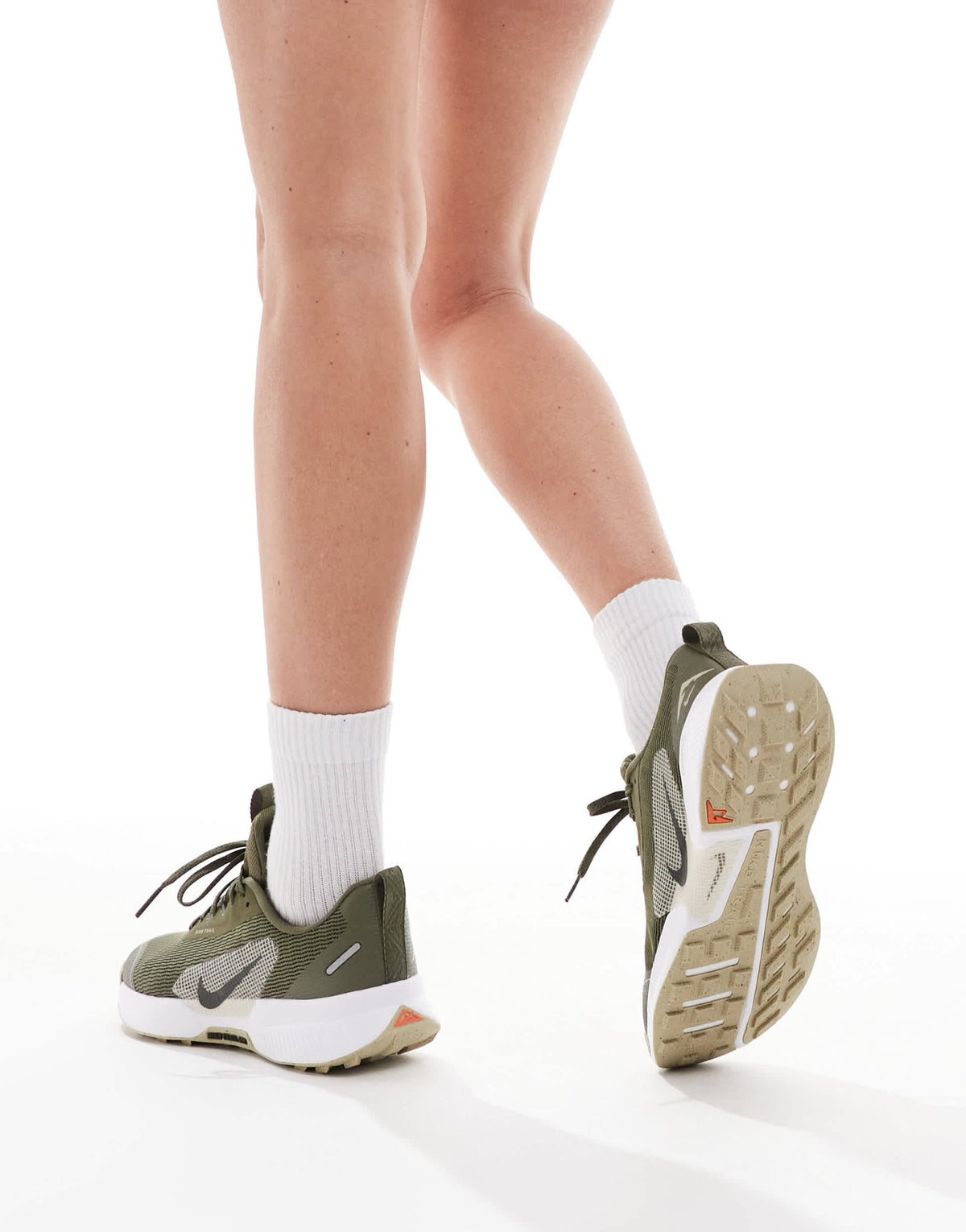 Nike Running Juniper Trail 3 trainers in khaki and white - ASOS Sample Sale
