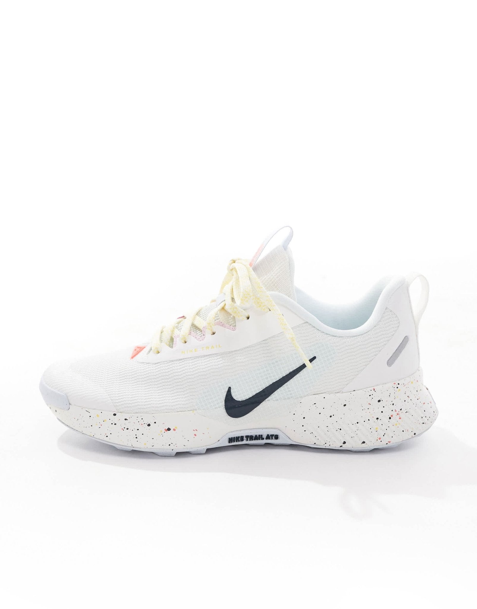 Nike Running Juniper Trail 3 trainers in white - ASOS Sample Sale
