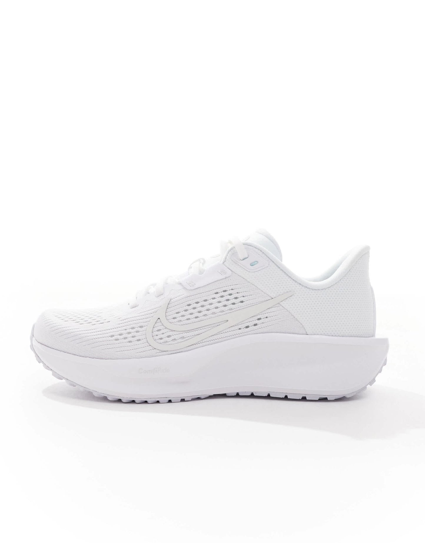 Nike Running Quest 6 trainers in white and grey - ASOS Sample Sale