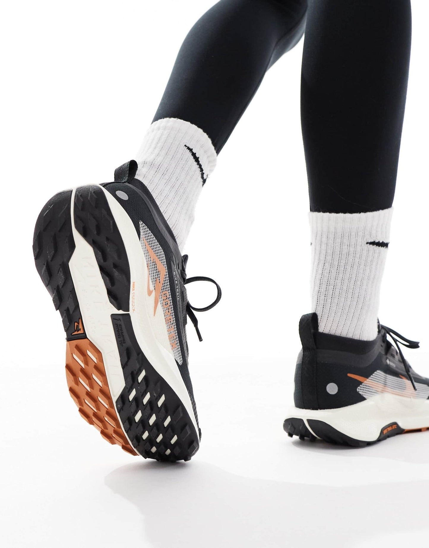 Nike Running ReactX Pegasus Trail 5 Gore - TEX trainers in black - ASOS Sample Sale