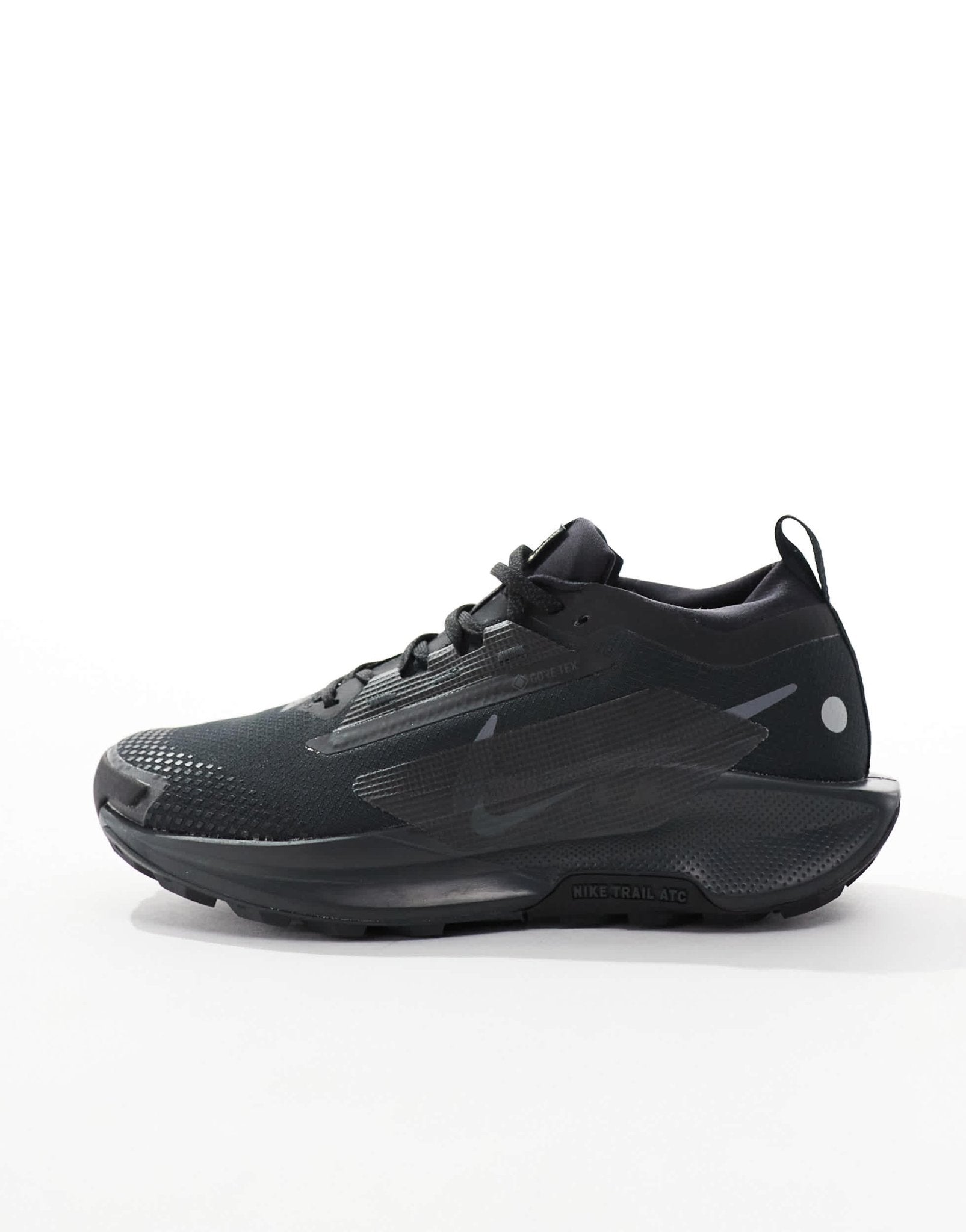 Nike Running ReactX Pegasus Trail 5 Gore - Tex trainers in black - ASOS Sample Sale