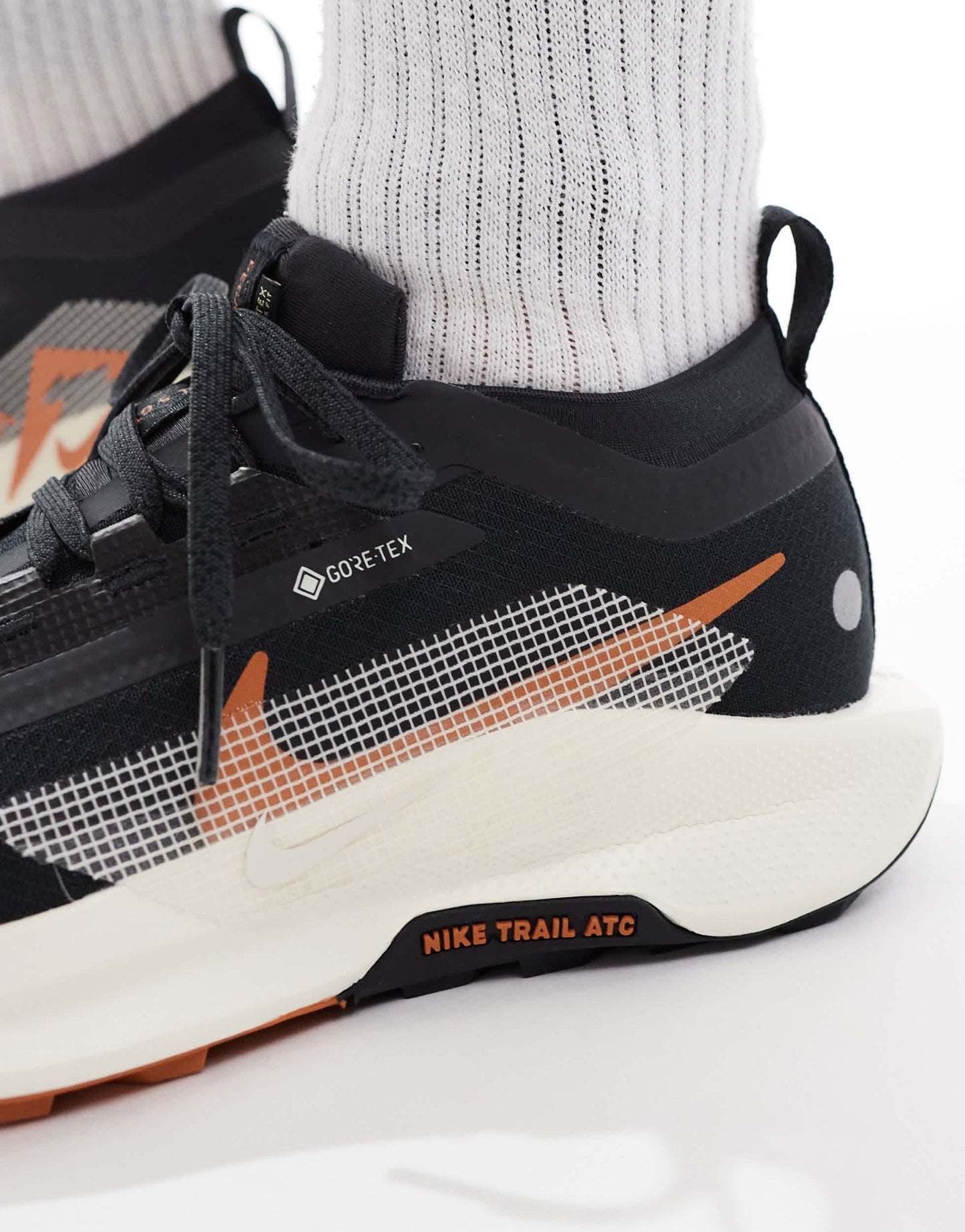 Nike Running ReactX Pegasus Trail 5 Gore - TEX trainers in black - ASOS Sample Sale