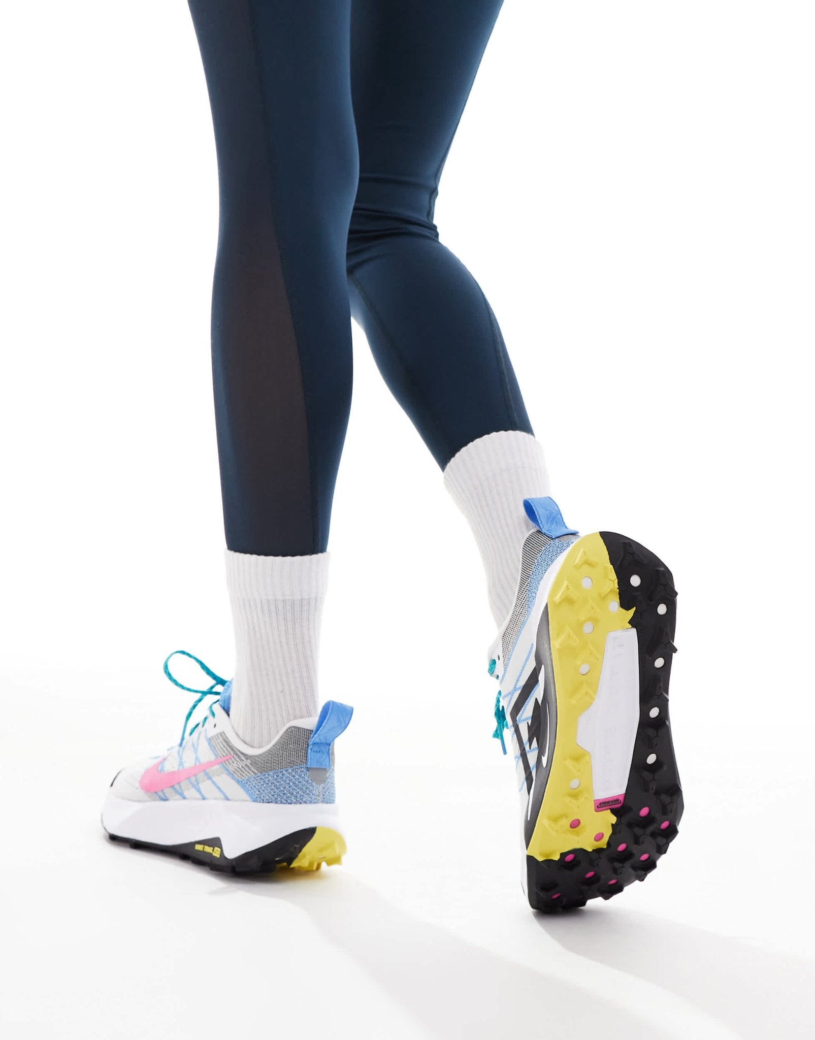 Nike Running ReactX Wildhorse trainers in white and blue - ASOS Sample Sale