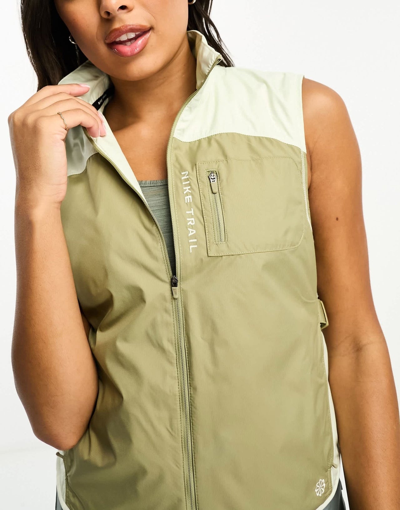 Nike Running Trail Repel vest in beige - ASOS Sample Sale