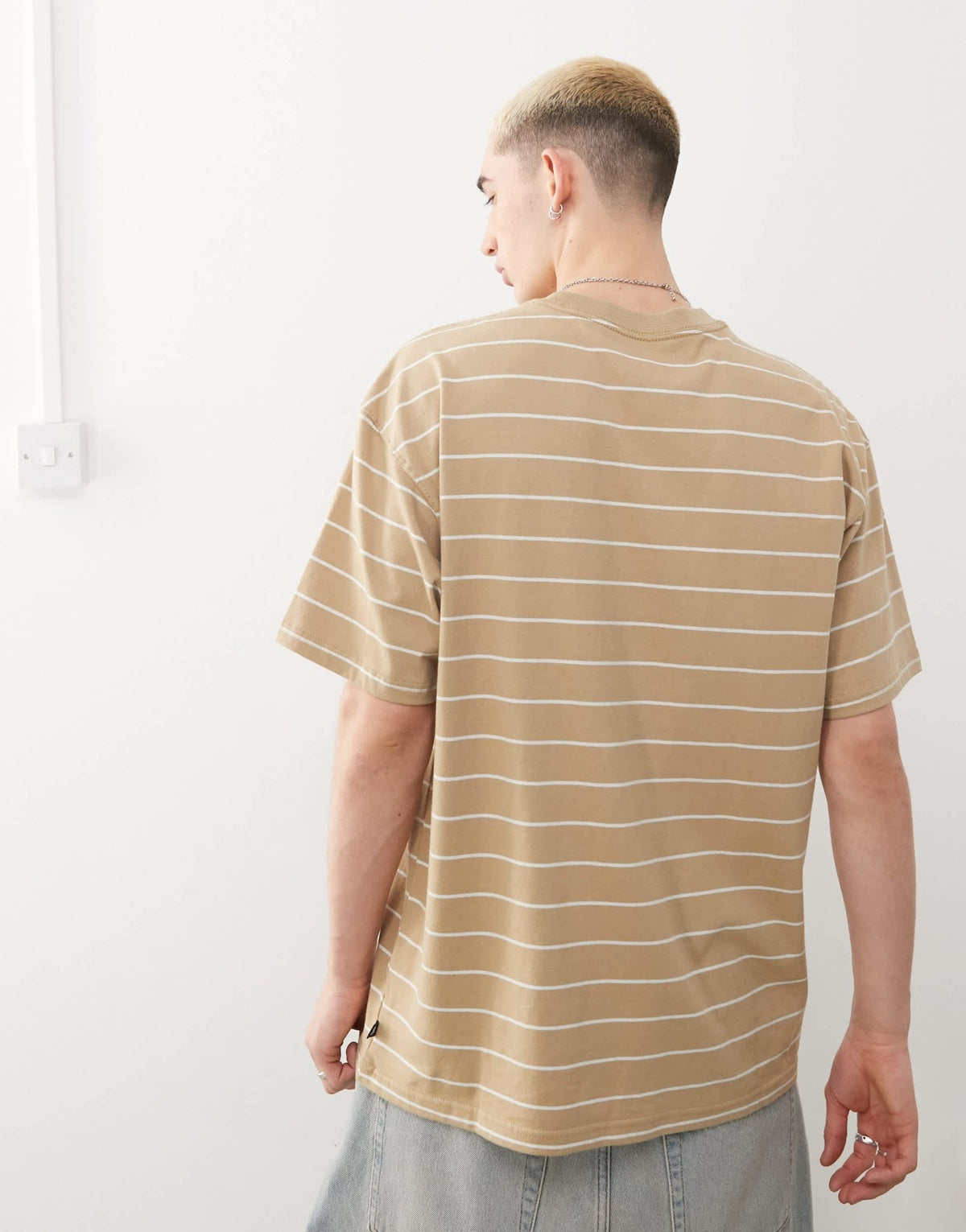 Nike SB stripe t-shirt in beige - ASOS Sample Sale