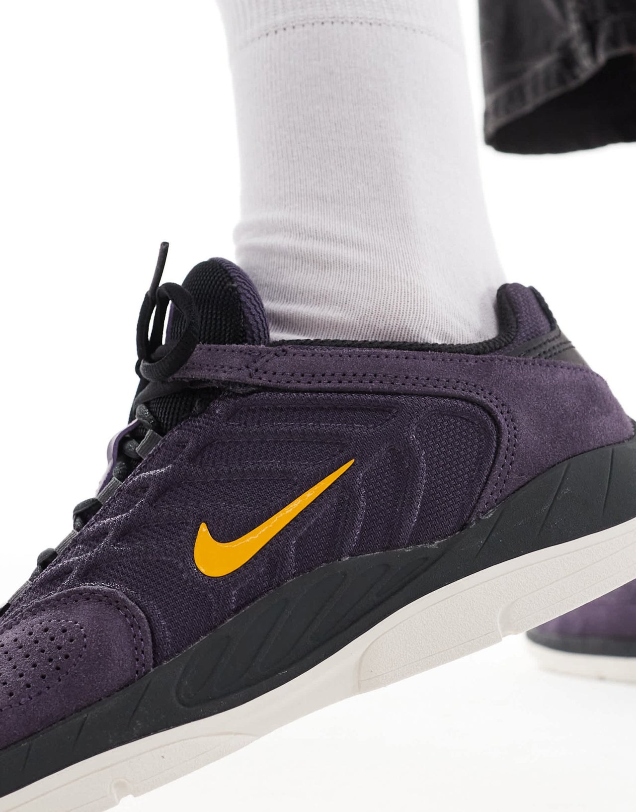 Nike SB Vertebrae trainers in dark purple - ASOS Sample Sale