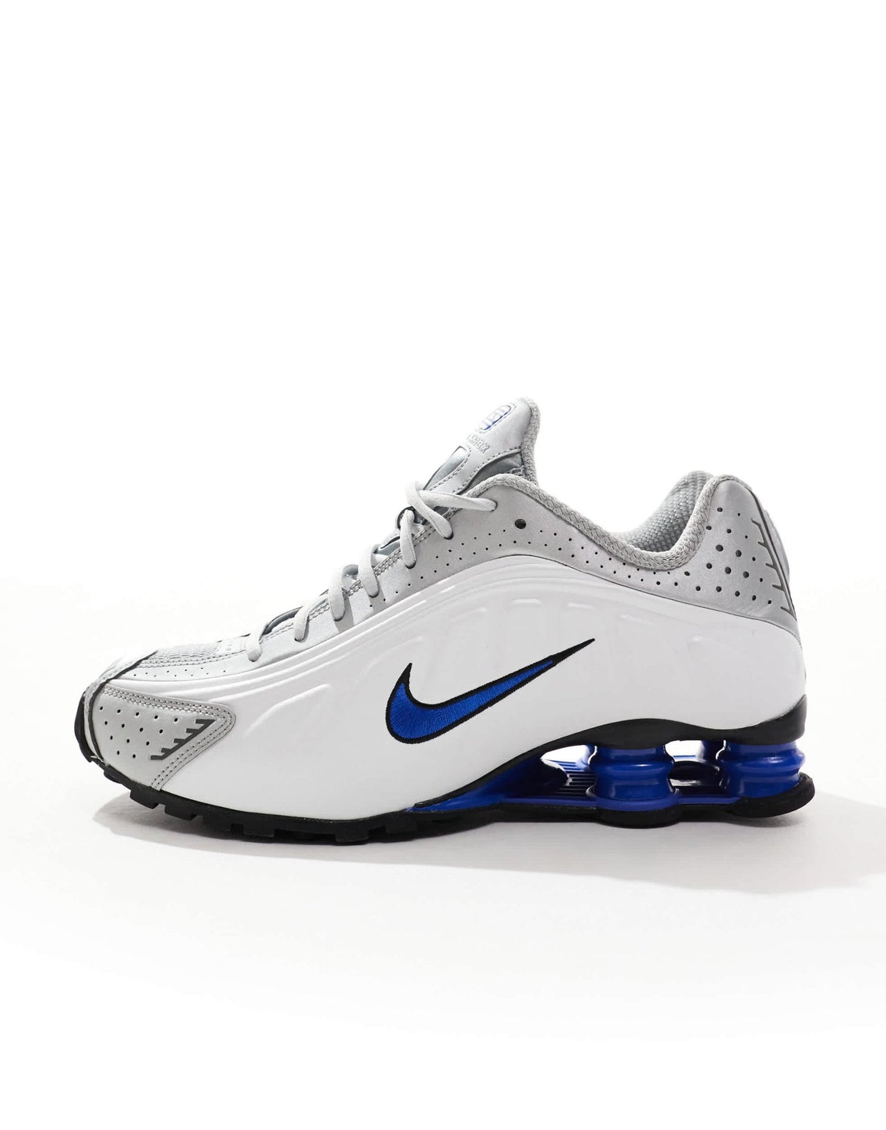 Nike Shox R4 trainers in white and metallic silver - ASOS Sample Sale