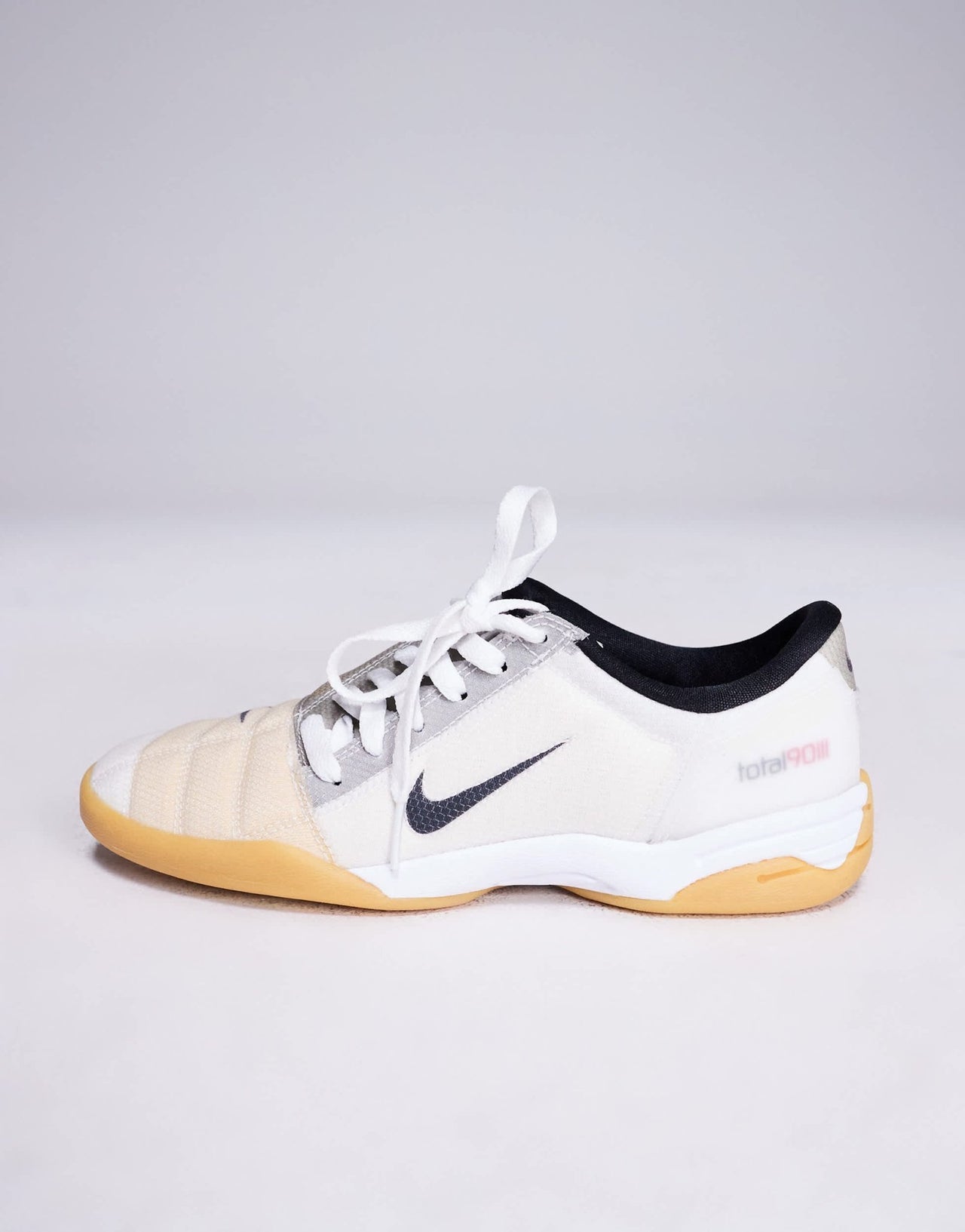 Nike T90 trainers in white & black - ASOS Sample Sale