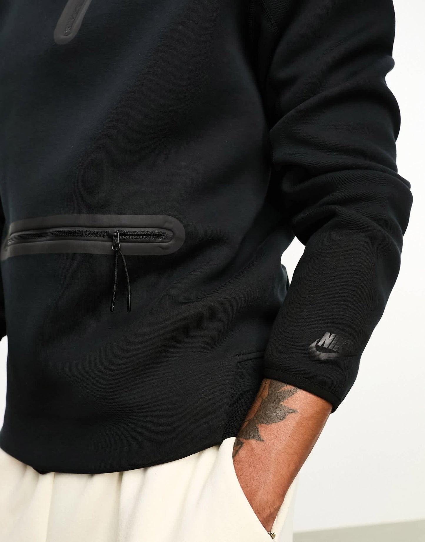 Nike Tech Fleece half zip sweatshirt in black - ASOS Sample Sale