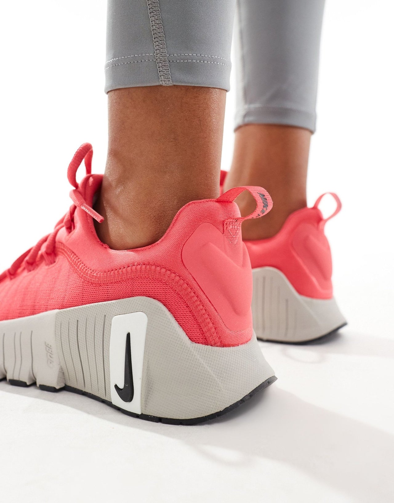 Nike Training Free Metcon 6 trainers in pink - ASOS Sample Sale