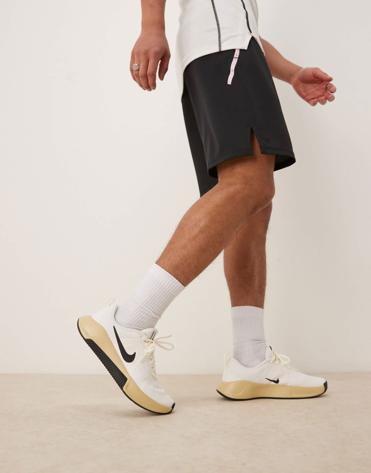 Nike Training MC Trainer 3 trainers in off white and black - ASOS Sample Sale