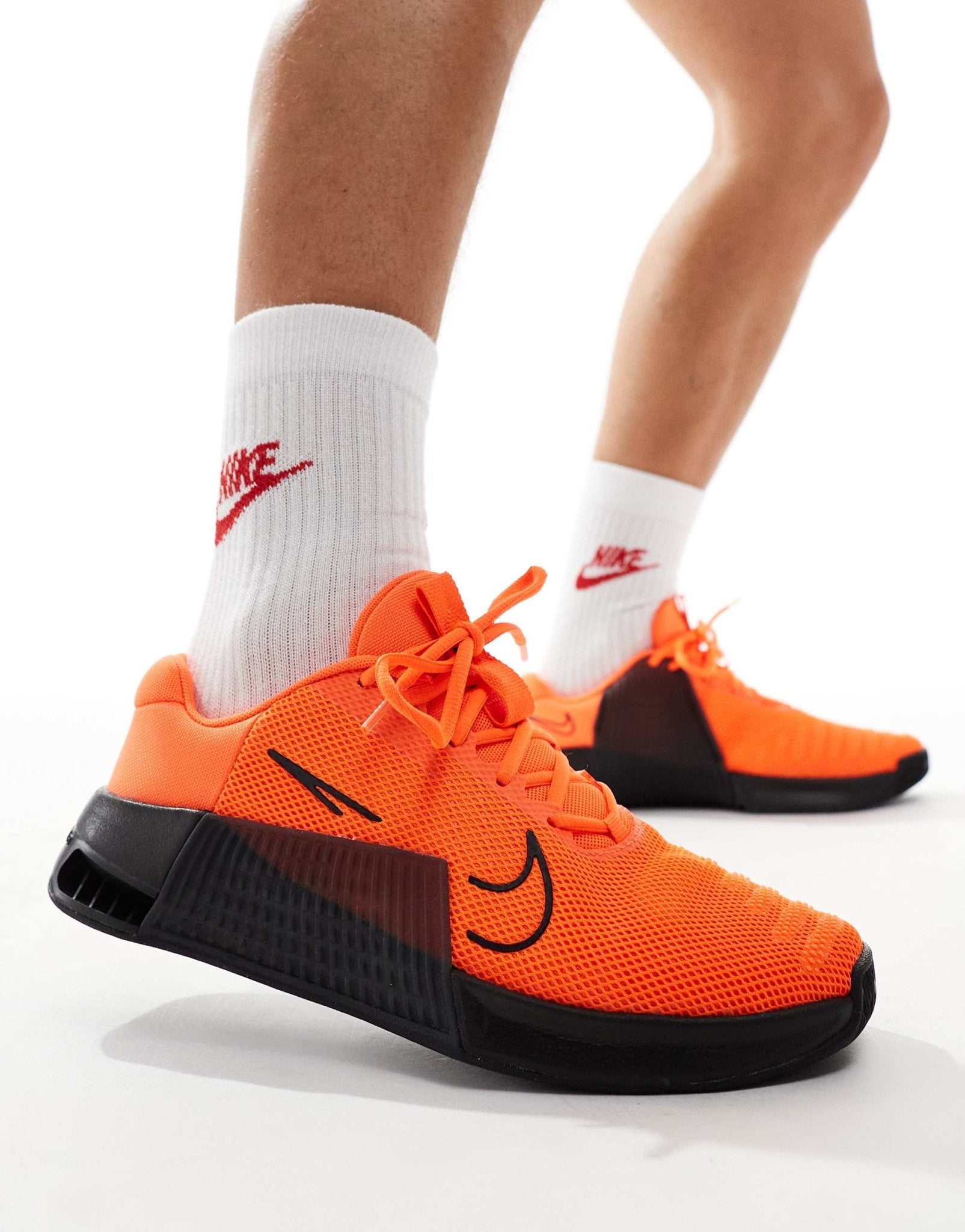 Nike Training Metcon 9 trainers in orange and black - ASOS Sample Sale