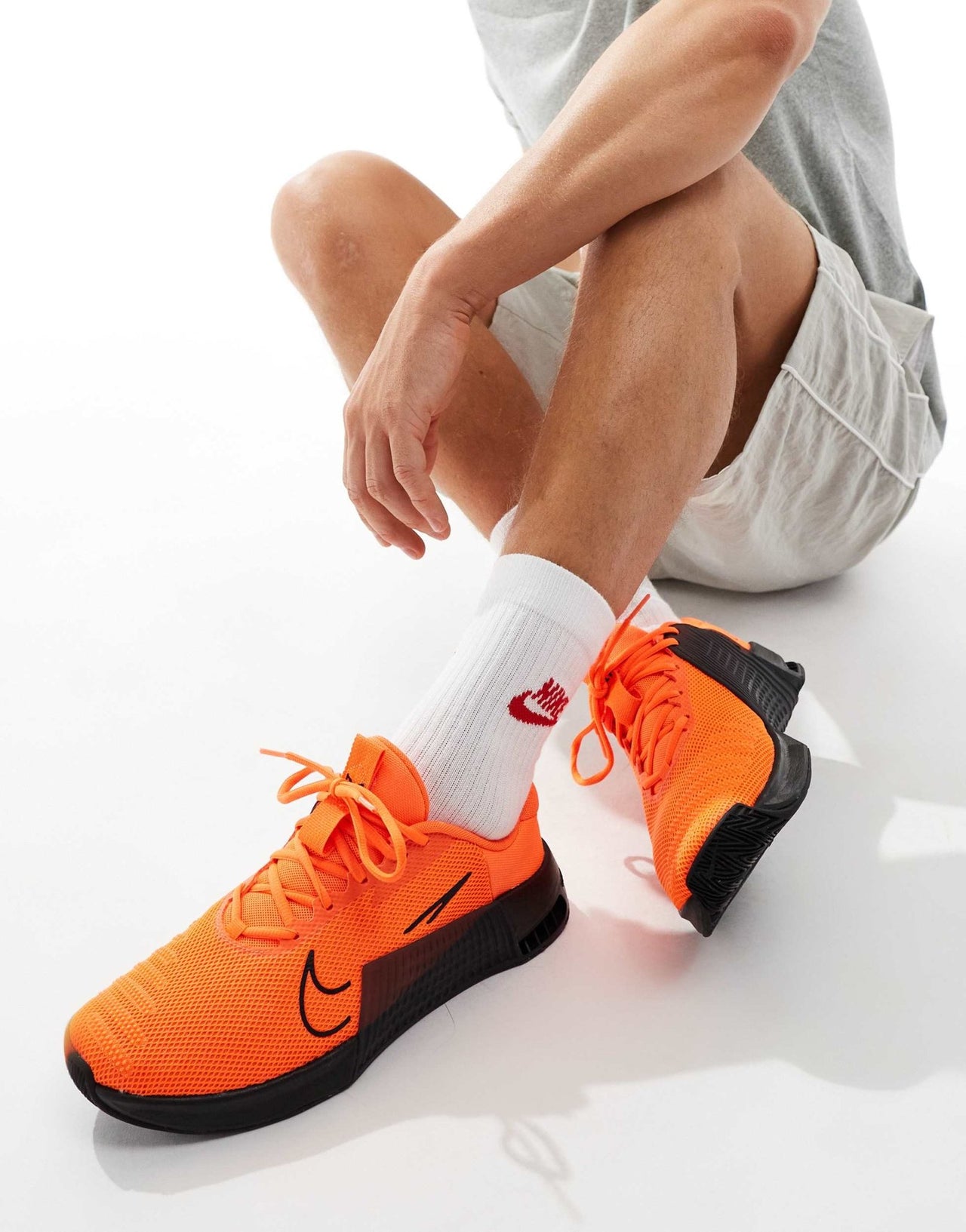 Nike Training Metcon 9 trainers in orange and black - ASOS Sample Sale