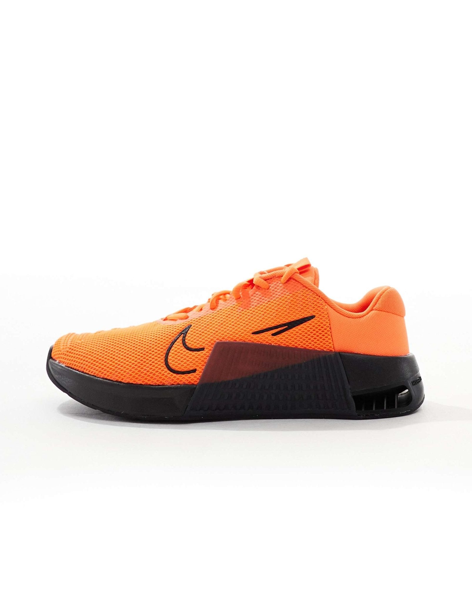 Nike Training Metcon 9 trainers in orange and black - ASOS Sample Sale