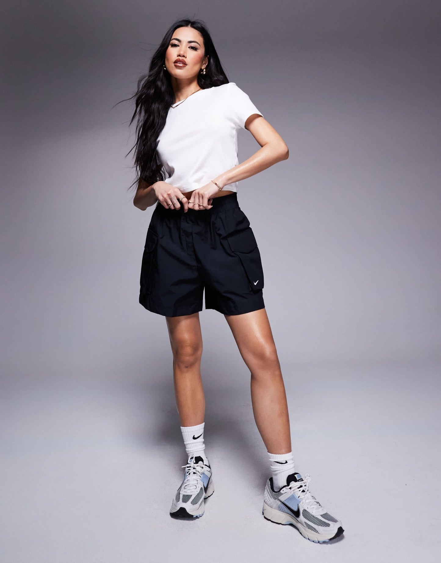 Nike Trend Essential 5inch cargo shorts in black - ASOS Sample Sale