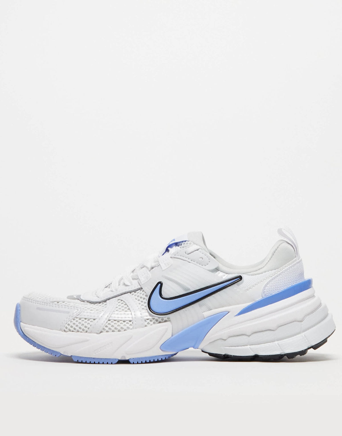 Nike V2K Run unisex trainers in white and blue - ASOS Sample Sale