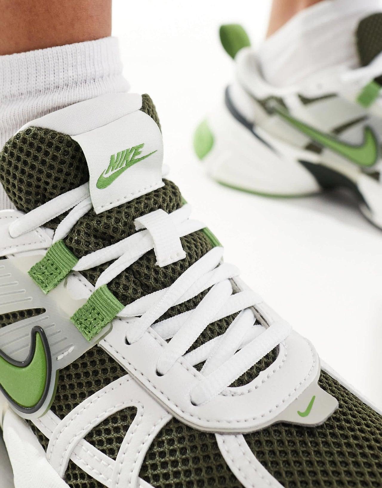 Nike V2K trainers in white and green - ASOS Sample Sale