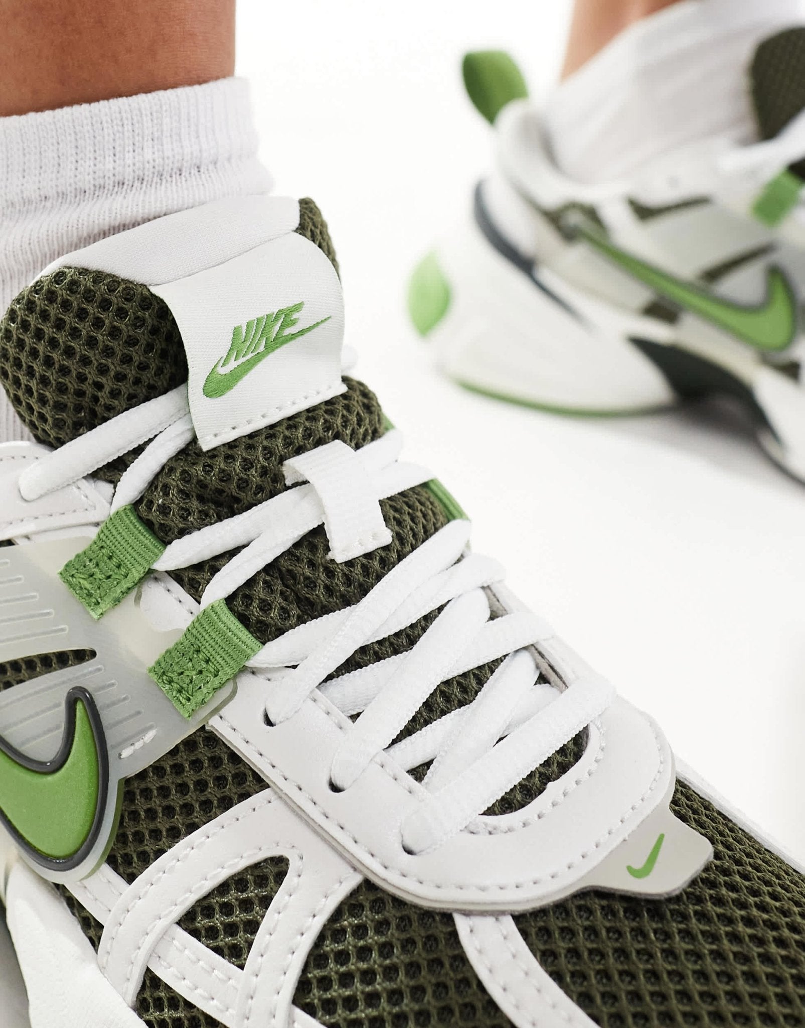 Nike V2K trainers in white and green - ASOS Sample Sale
