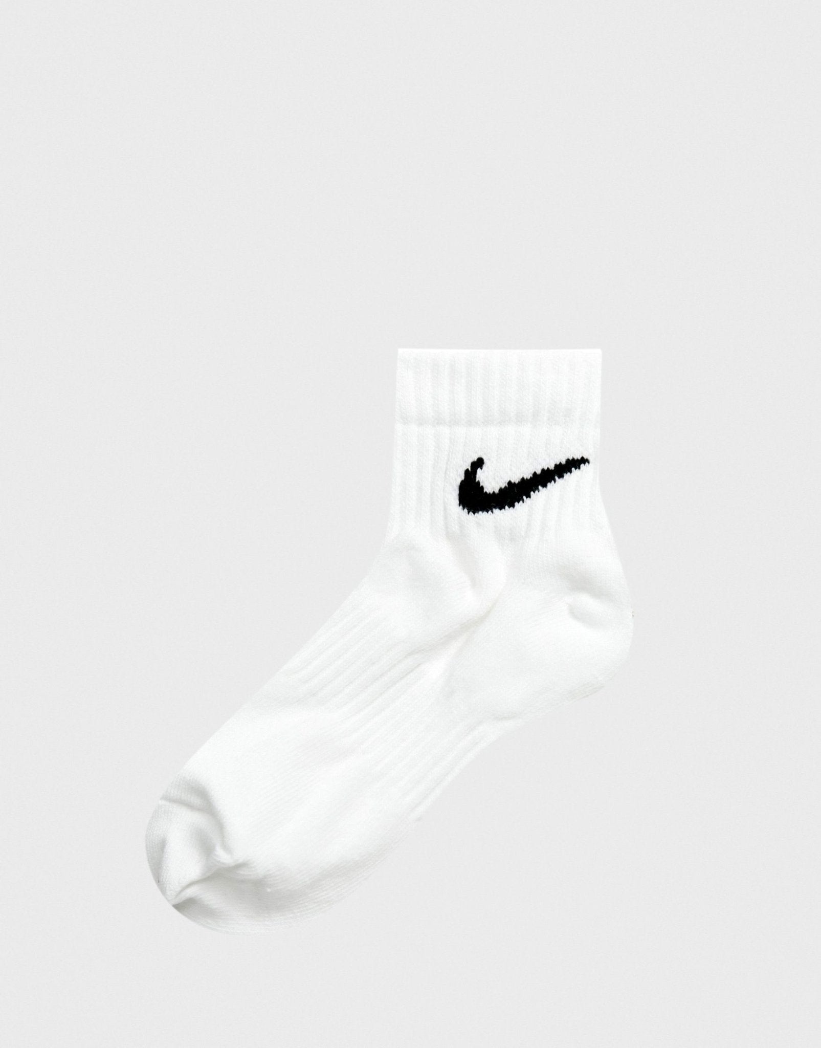 Nike white swoosh logo 3 pack ankle socks - ASOS Sample Sale