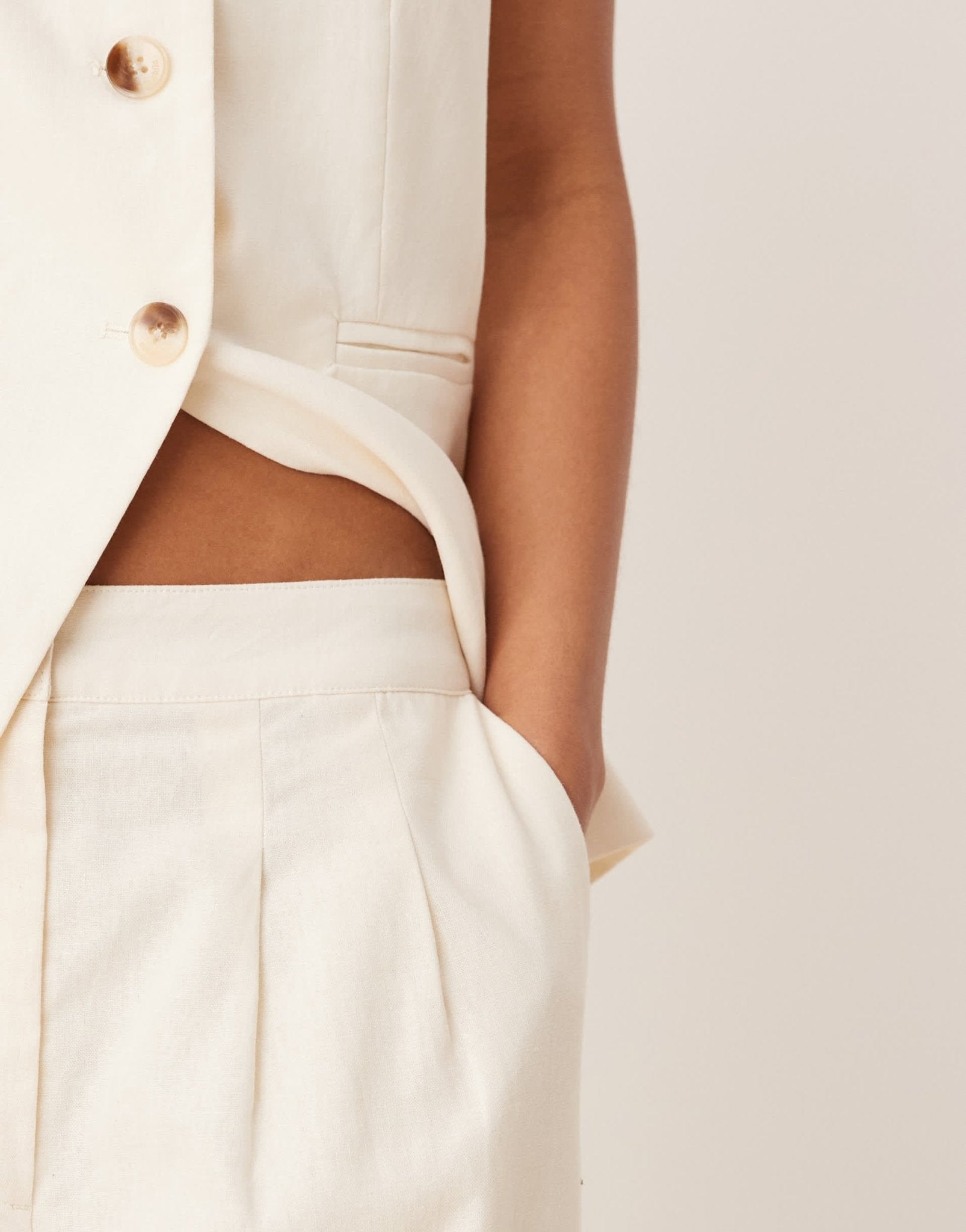 Nobody's Child Liam barrel leg tailored trousers co-ord in cream - ASOS Sample Sale