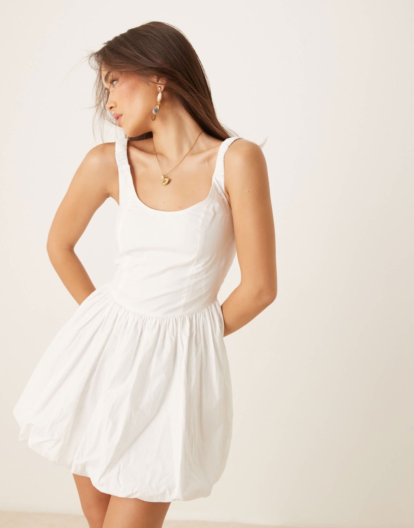 Nobody's Child Loie structured puffball mini dress in white - ASOS Sample Sale