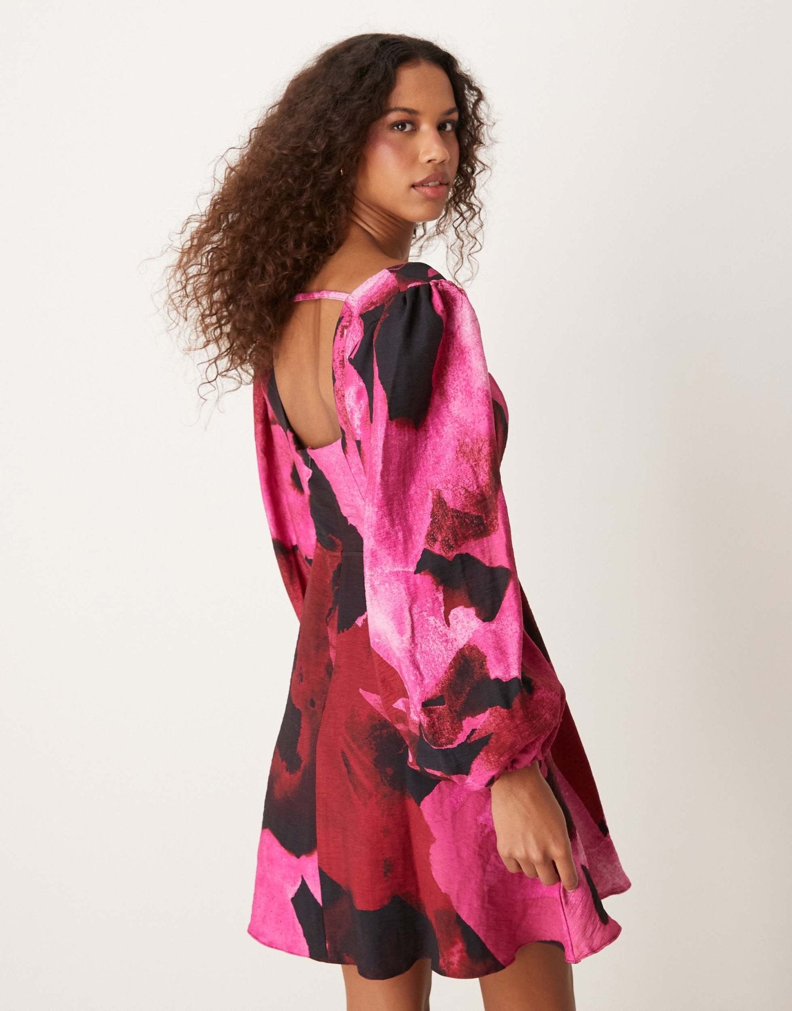 Nobody's Child Loredana mini dress in dark based printed floral - ASOS Sample Sale