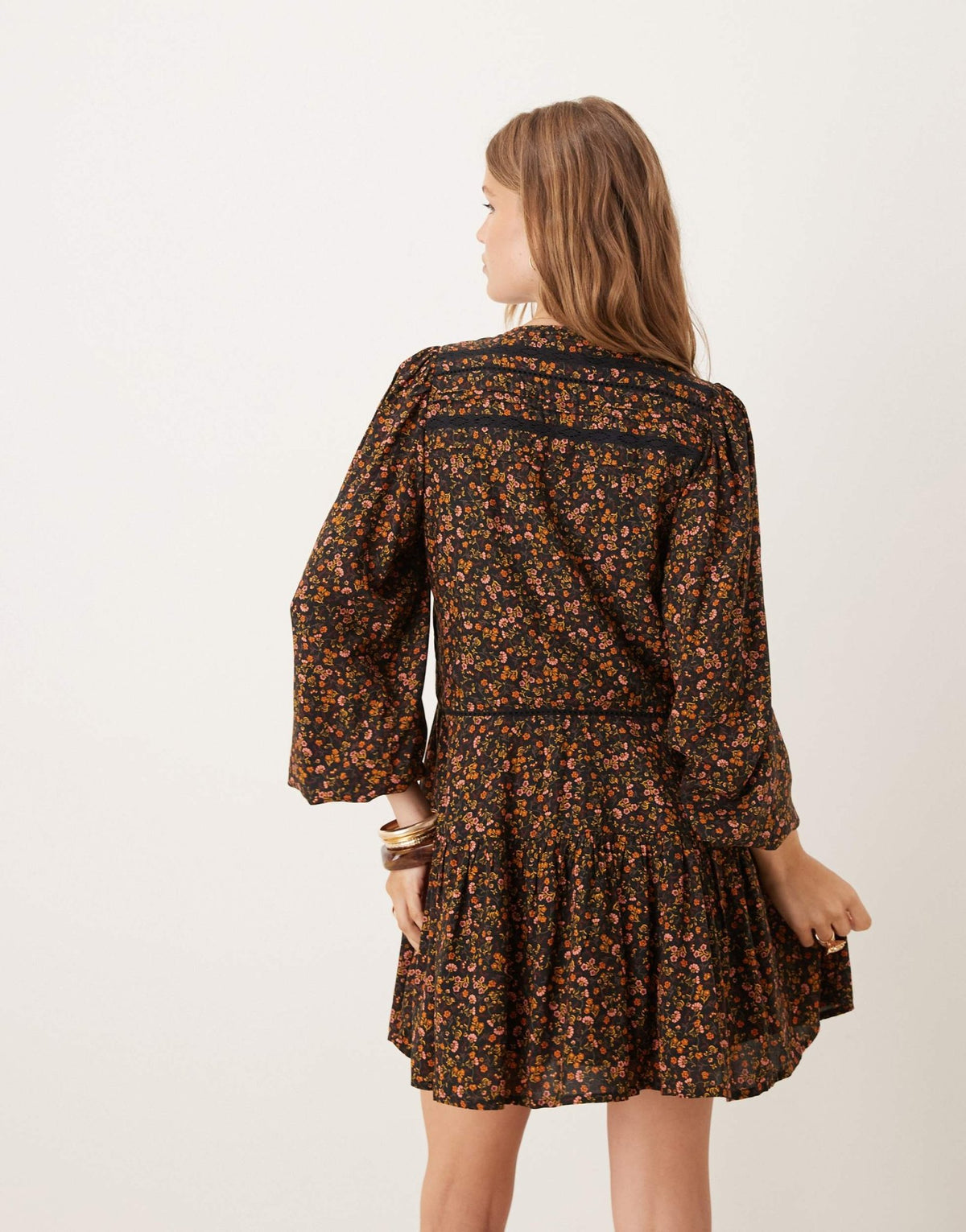 Nobody's Child Marley boho v-neck mini dress in dark floral - ASOS Sample Sale
