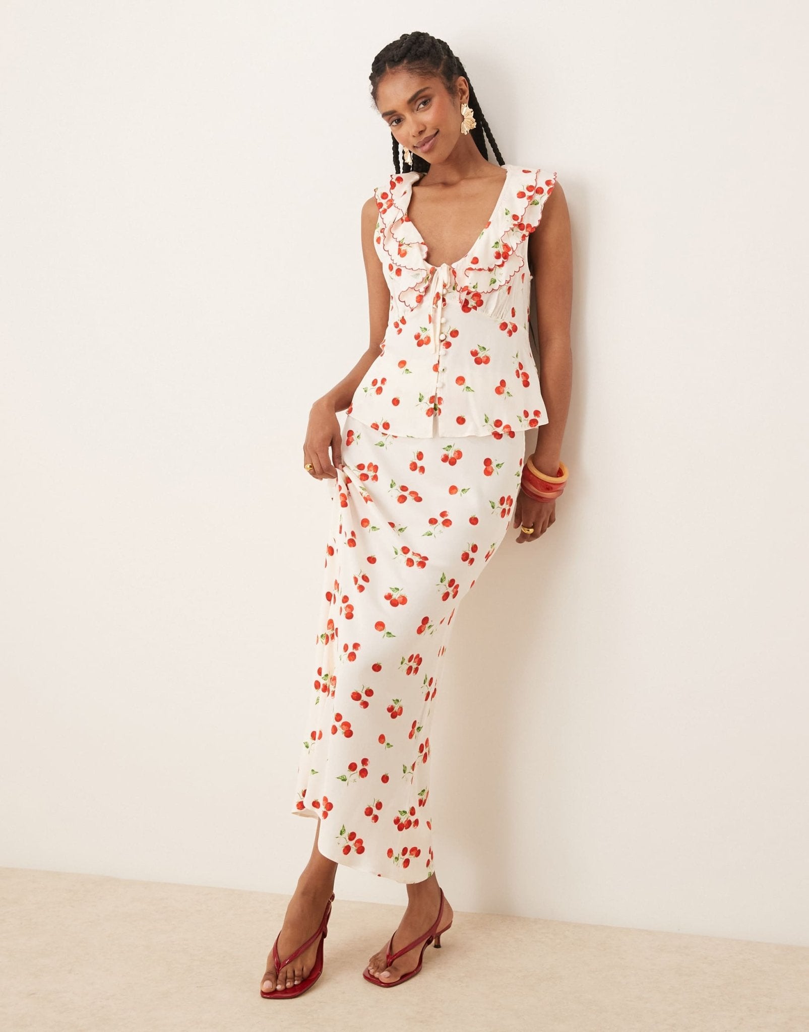 Nobody's Child Milo midaxi skirt co-ord in white tomato print - ASOS Sample Sale