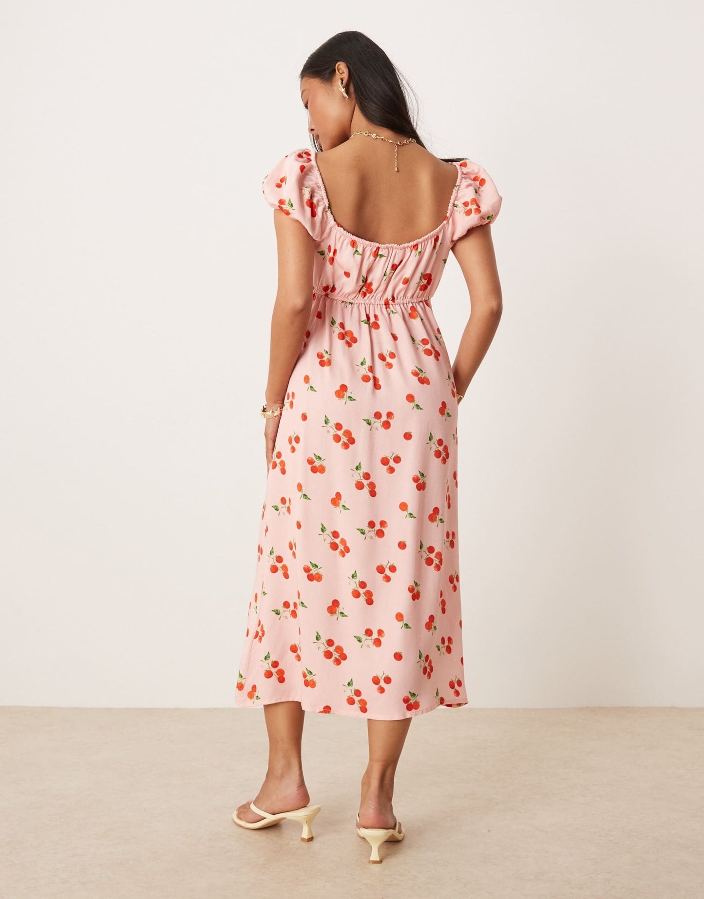 Nobody's Child Petite Raven puff sleeve midi dress in tomato print - ASOS Sample Sale