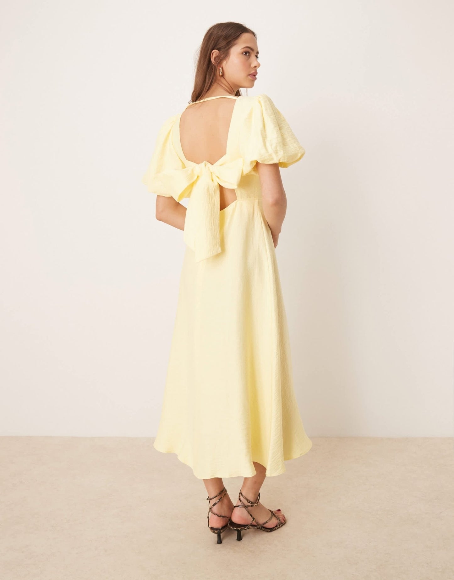 Nobody's Child Zola puff sleeve midi dress in yellow - ASOS Sample Sale