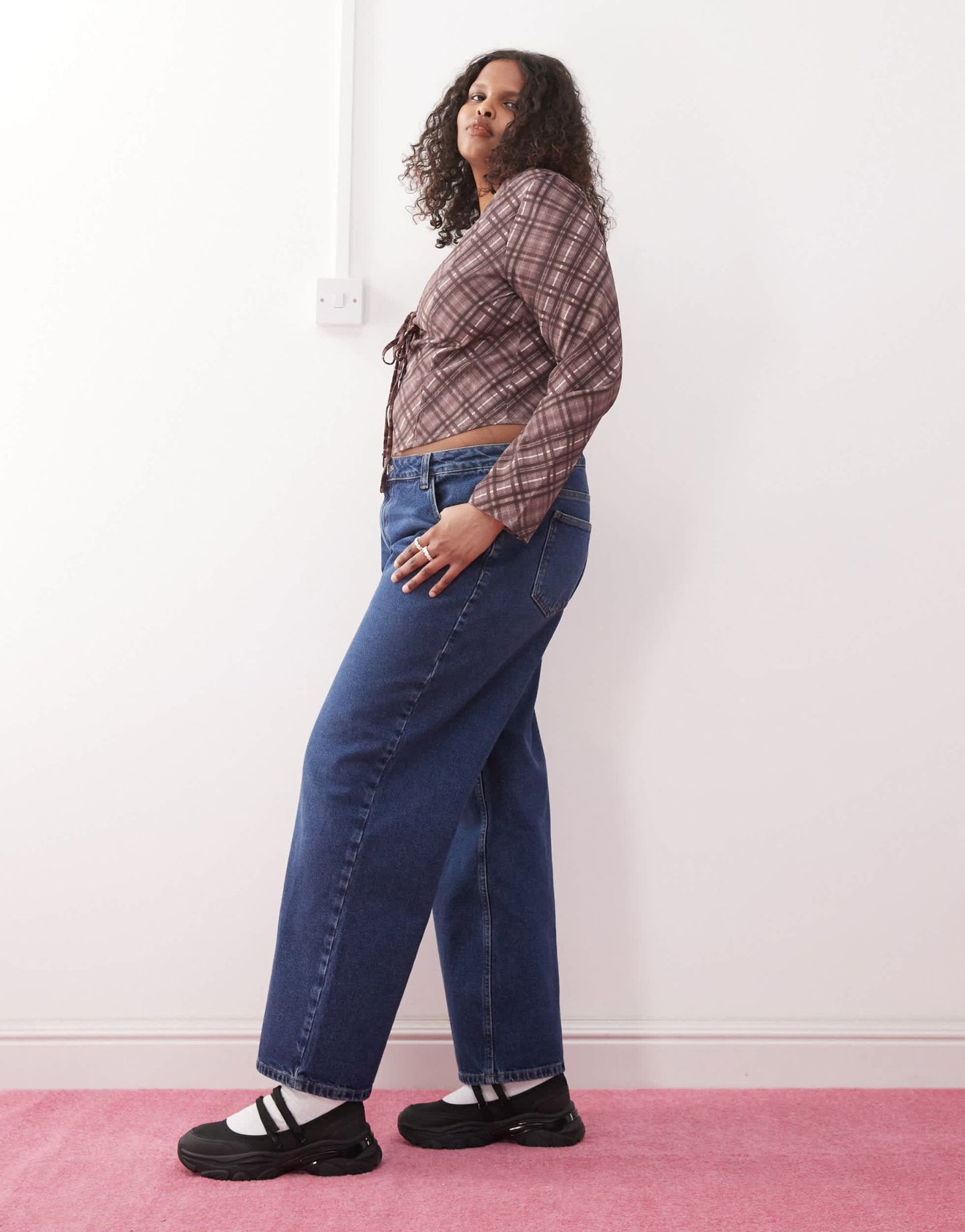 Noisy May Curve Alexa mid rise wide leg jeans in mid blue denim - ASOS Sample Sale