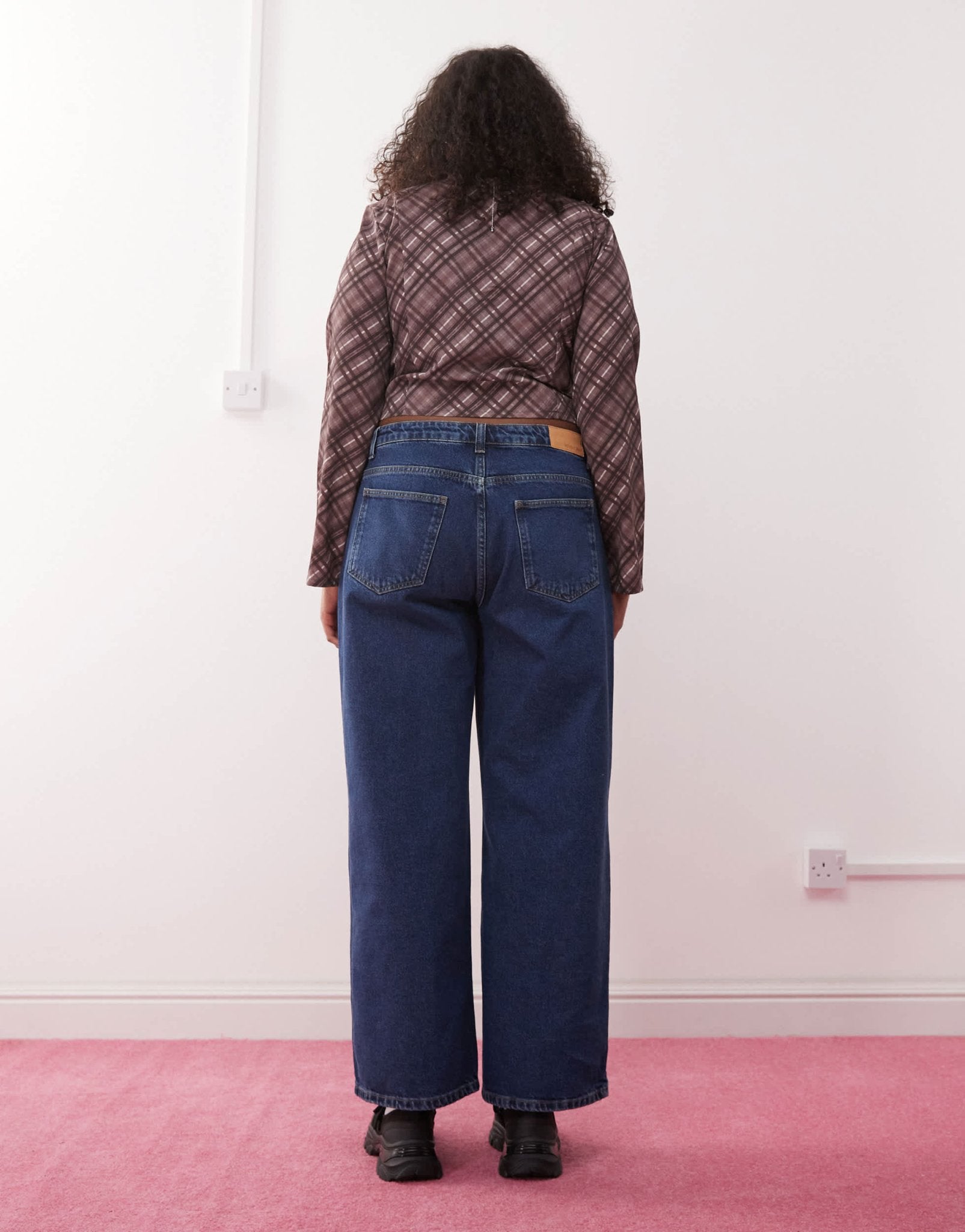 Noisy May Curve Alexa mid rise wide leg jeans in mid blue denim - ASOS Sample Sale