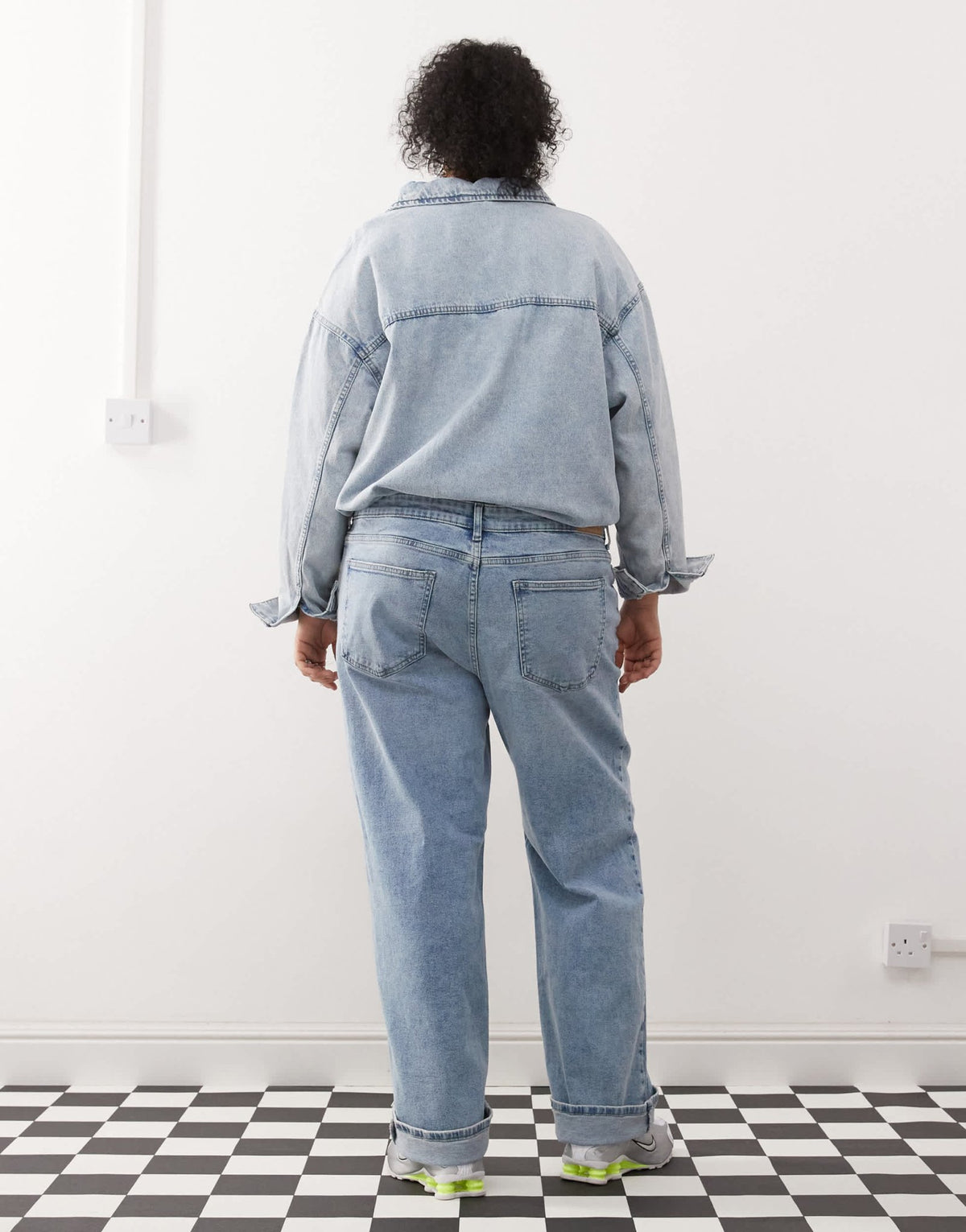 Noisy May Curve Yolanda wide leg jeans in lightwash blue - ASOS Sample Sale