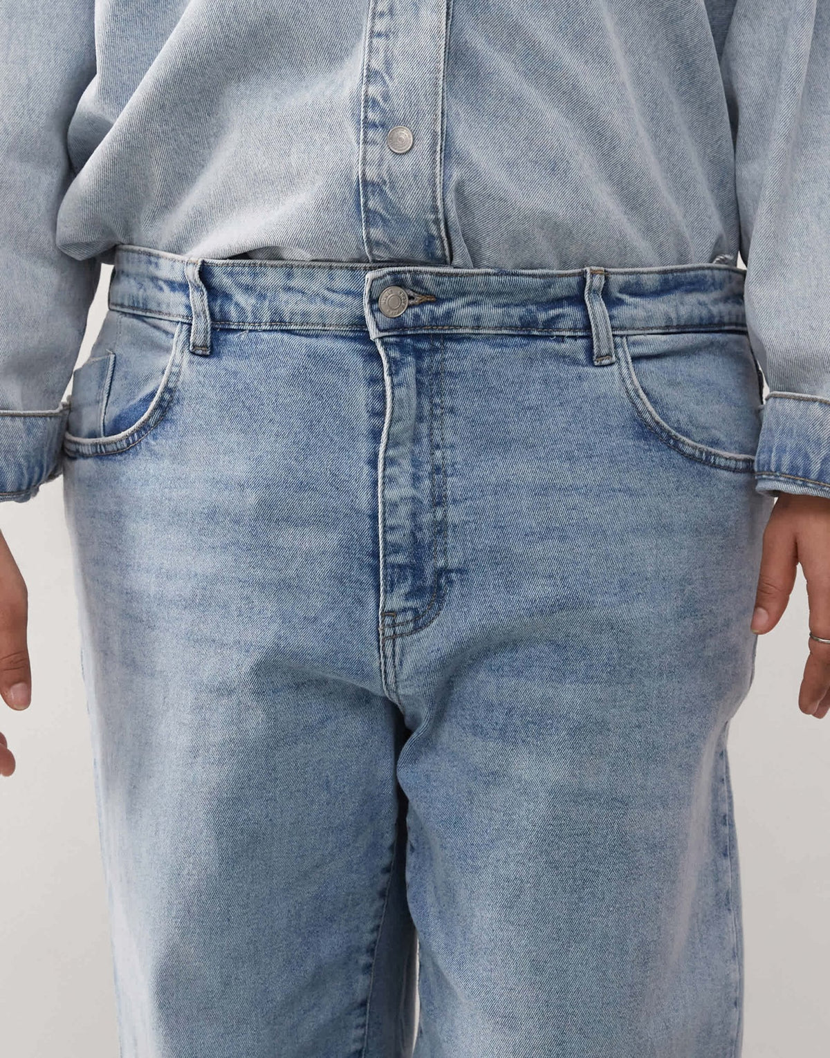 Noisy May Curve Yolanda wide leg jeans in lightwash blue - ASOS Sample Sale