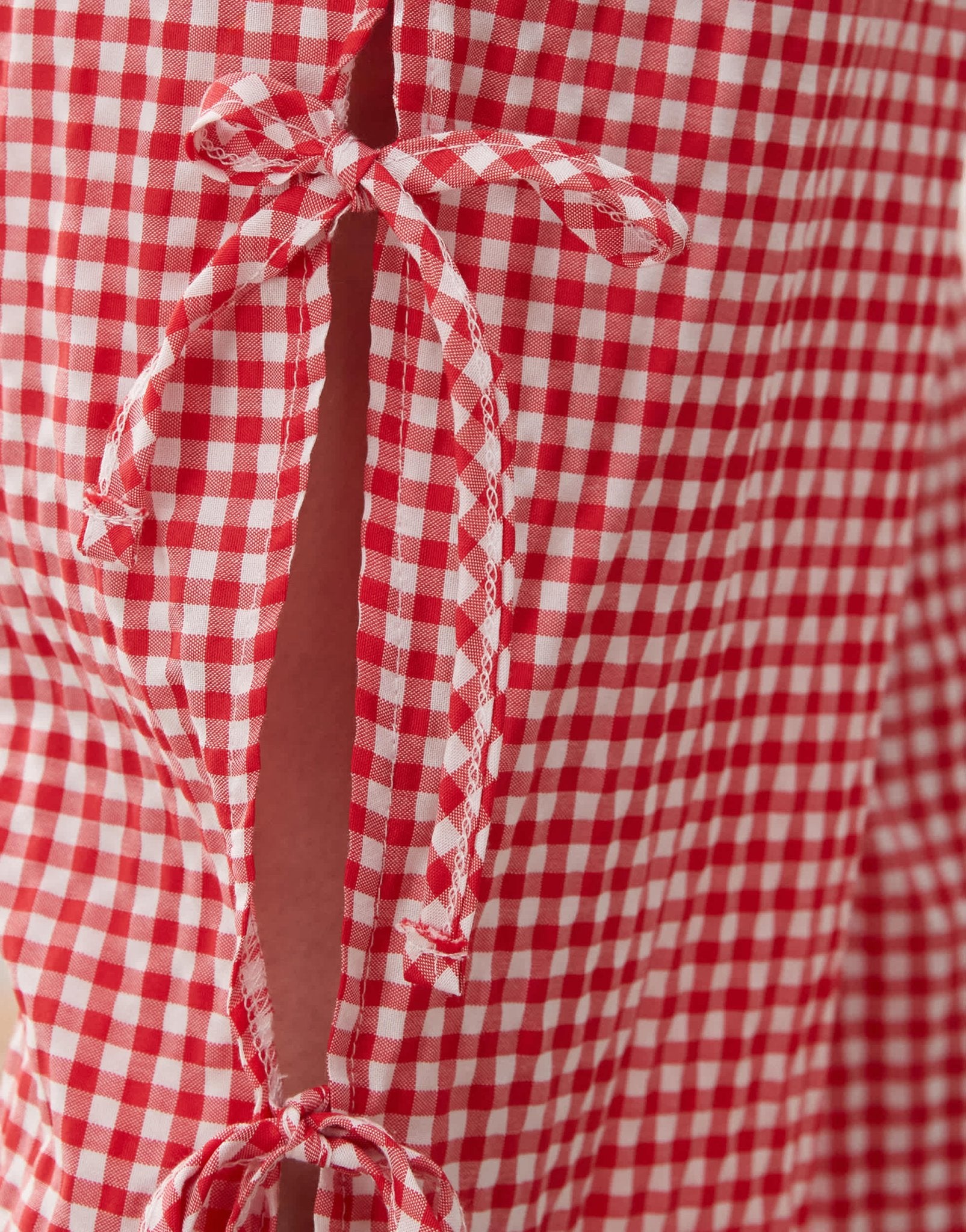 Noisy May Petite wide leg side tie detail trousers in red gingham - ASOS Sample Sale