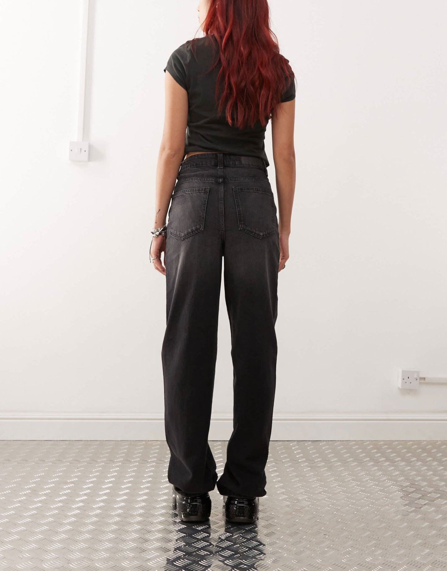 Noisy May Pixie high waist boyfriend jeans in washed black - ASOS Sample Sale
