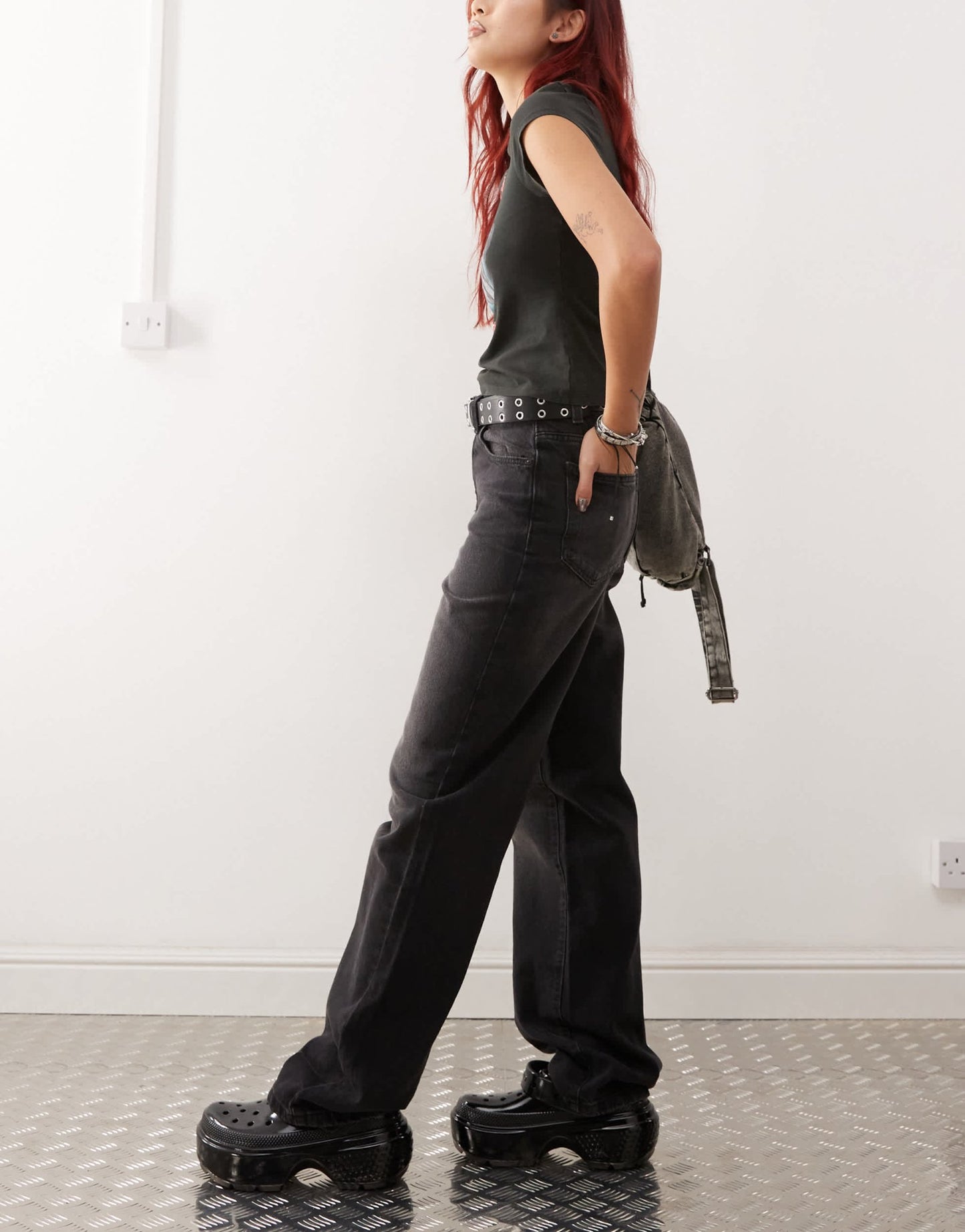 Noisy May Pixie high waist boyfriend jeans in washed black - ASOS Sample Sale