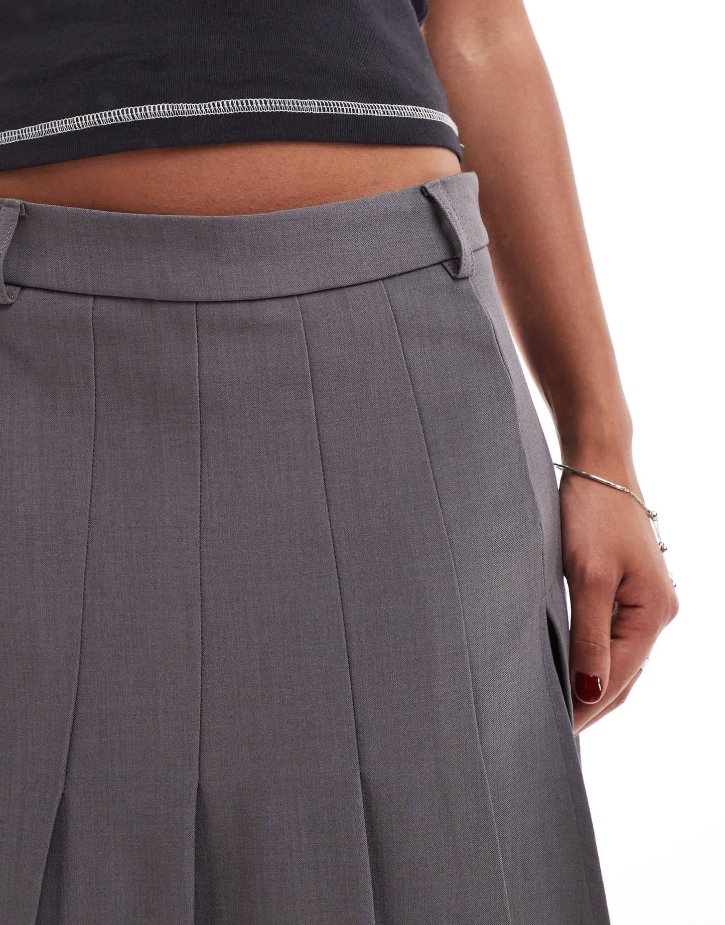 Noisy May pleated skirt with thigh split in grey - ASOS Sample Sale
