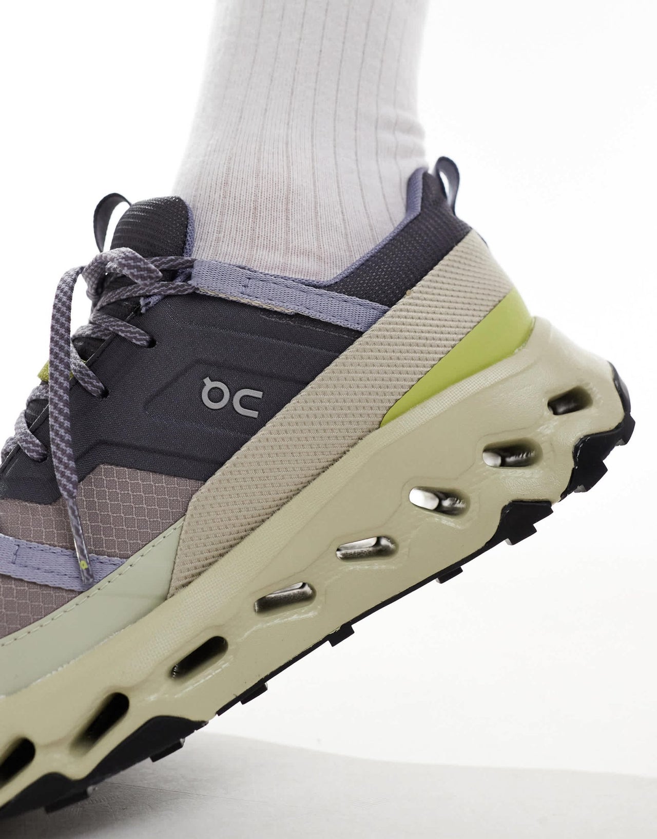 ON Cloudhorizon waterproof all day trainers in grey and green - ASOS Sample Sale