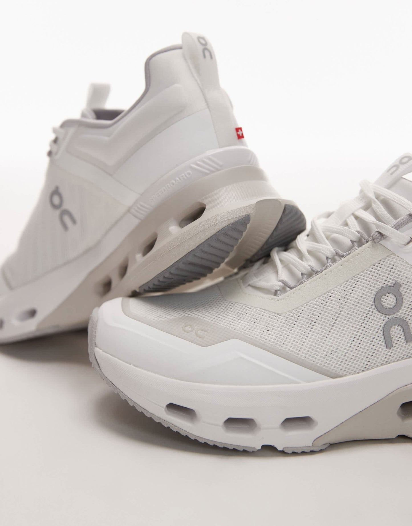 ON Cloudnova X training trainers in white - ASOS Sample Sale