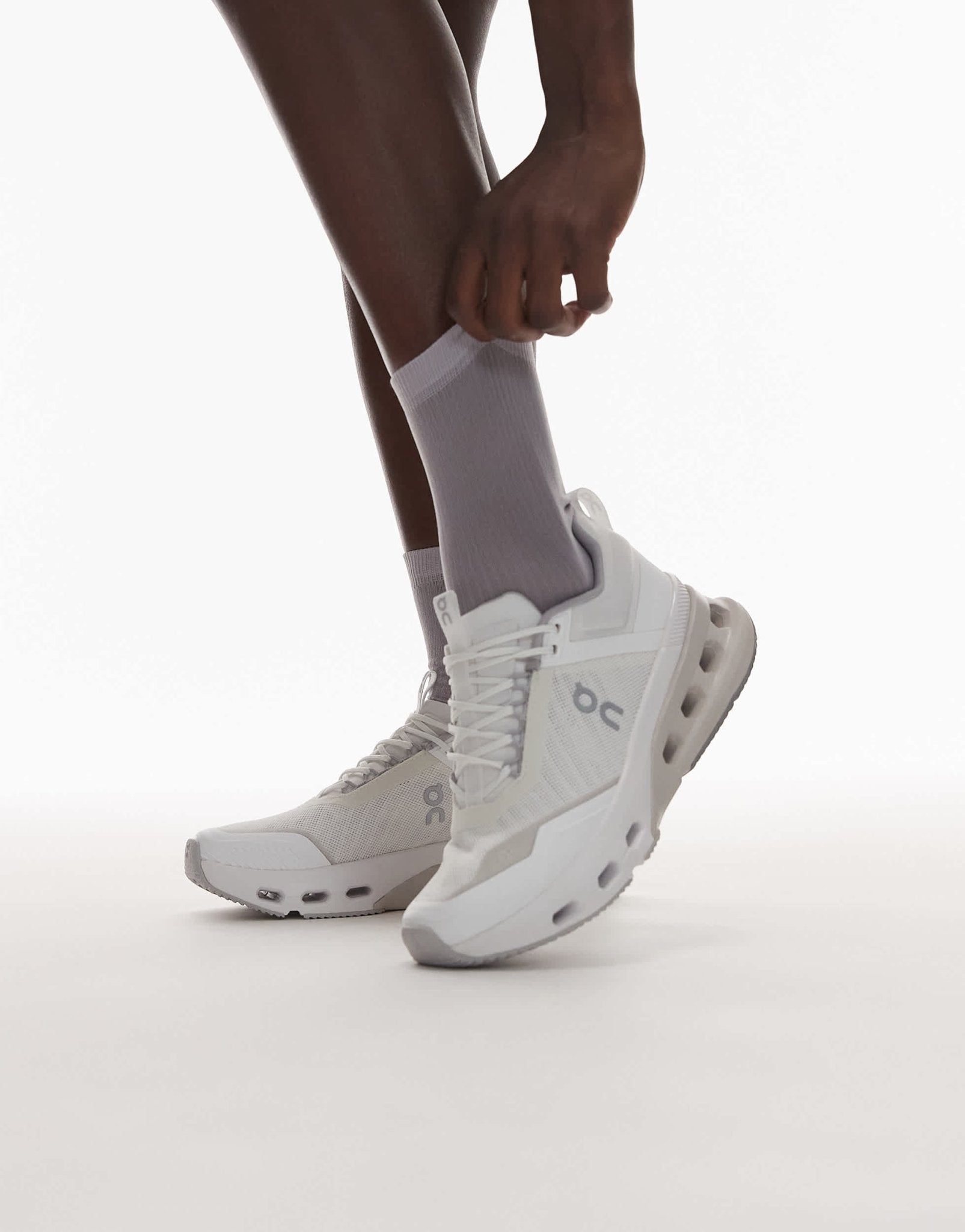 ON Cloudnova X training trainers in white - ASOS Sample Sale