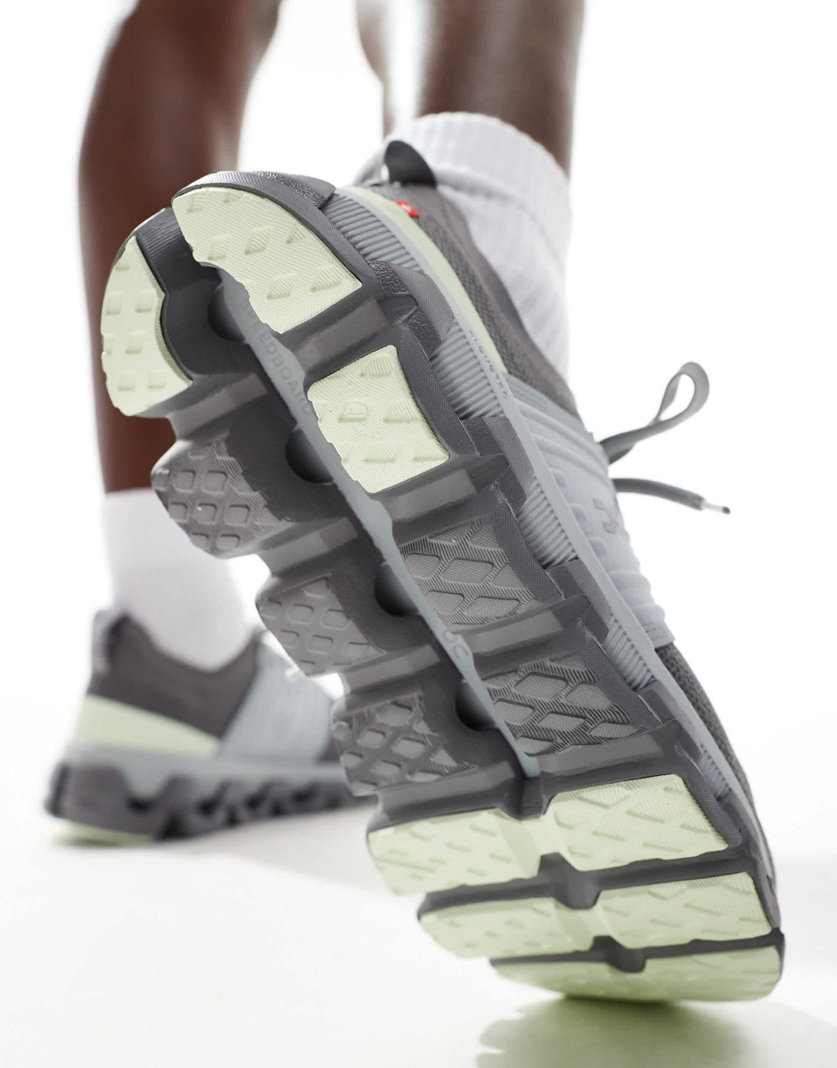 ON Cloudswift 3 running trainers in khaki and grey - ASOS Sample Sale