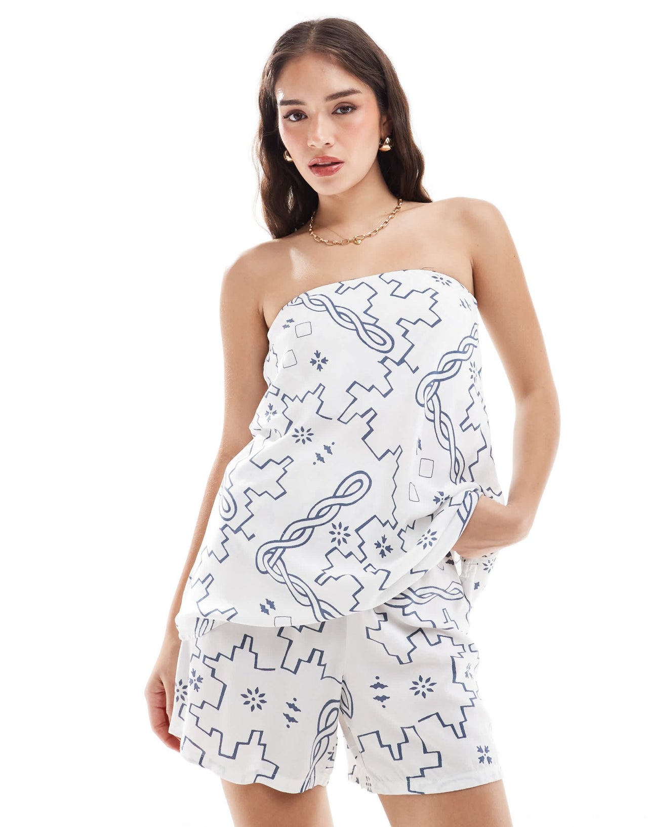 ONLY geo print shorts in white - ASOS Sample Sale