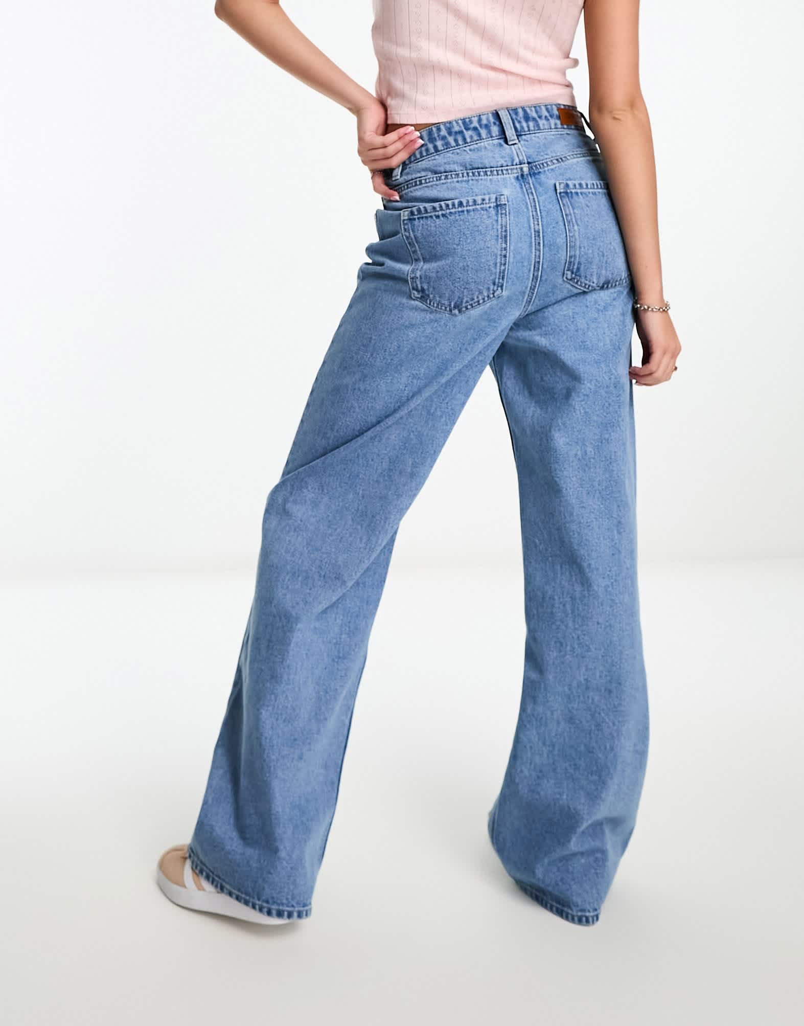 ONLY Maisie low waisted baggy wide leg jeans in light blue - ASOS Sample Sale