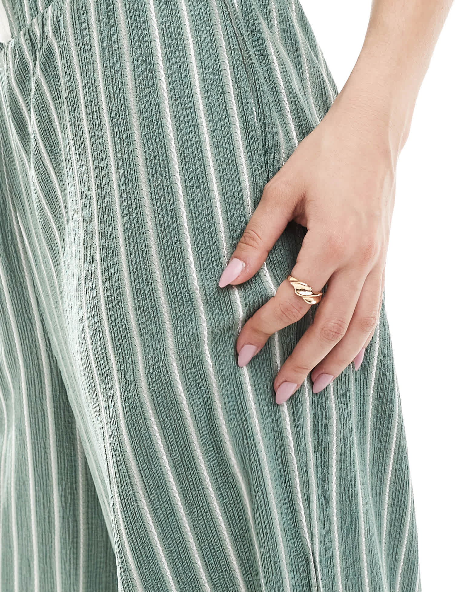 ONLY wide leg textured trouser in green stripe - ASOS Sample Sale