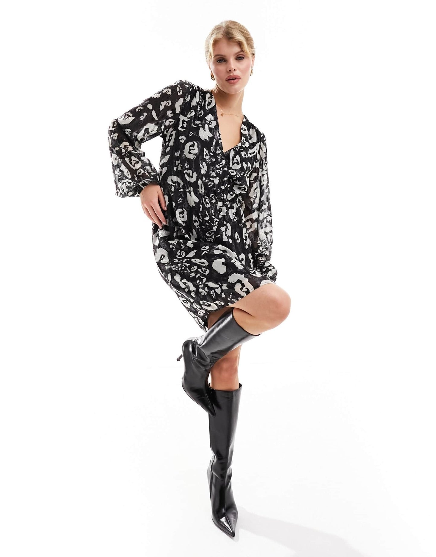 ONLY wrap mini dress in black and white floral - ASOS Sample Sale